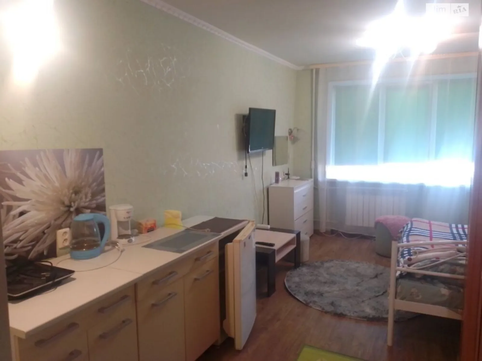 Продається 1-кімнатна квартира 20 кв. м у Дніпрі, вул. Хмельницького Богдана