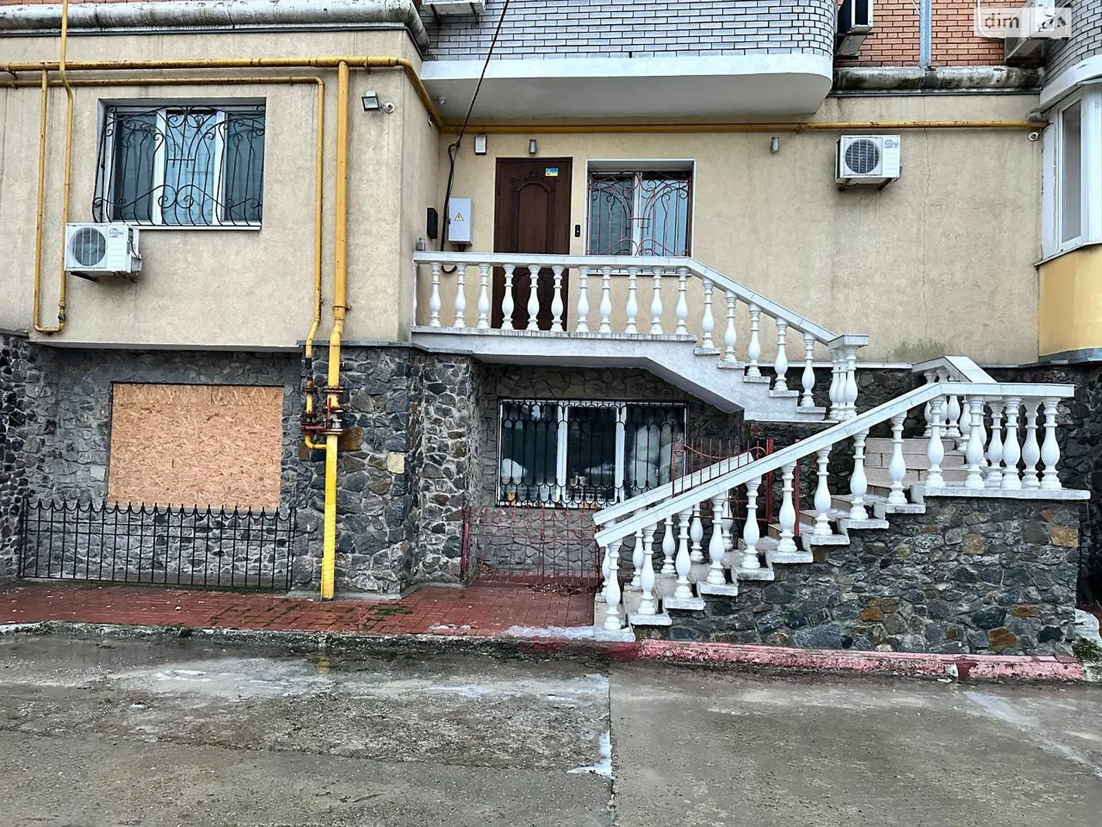 Продається офіс 141 кв. м в бізнес-центрі, цена: 200000 $ - фото 1
