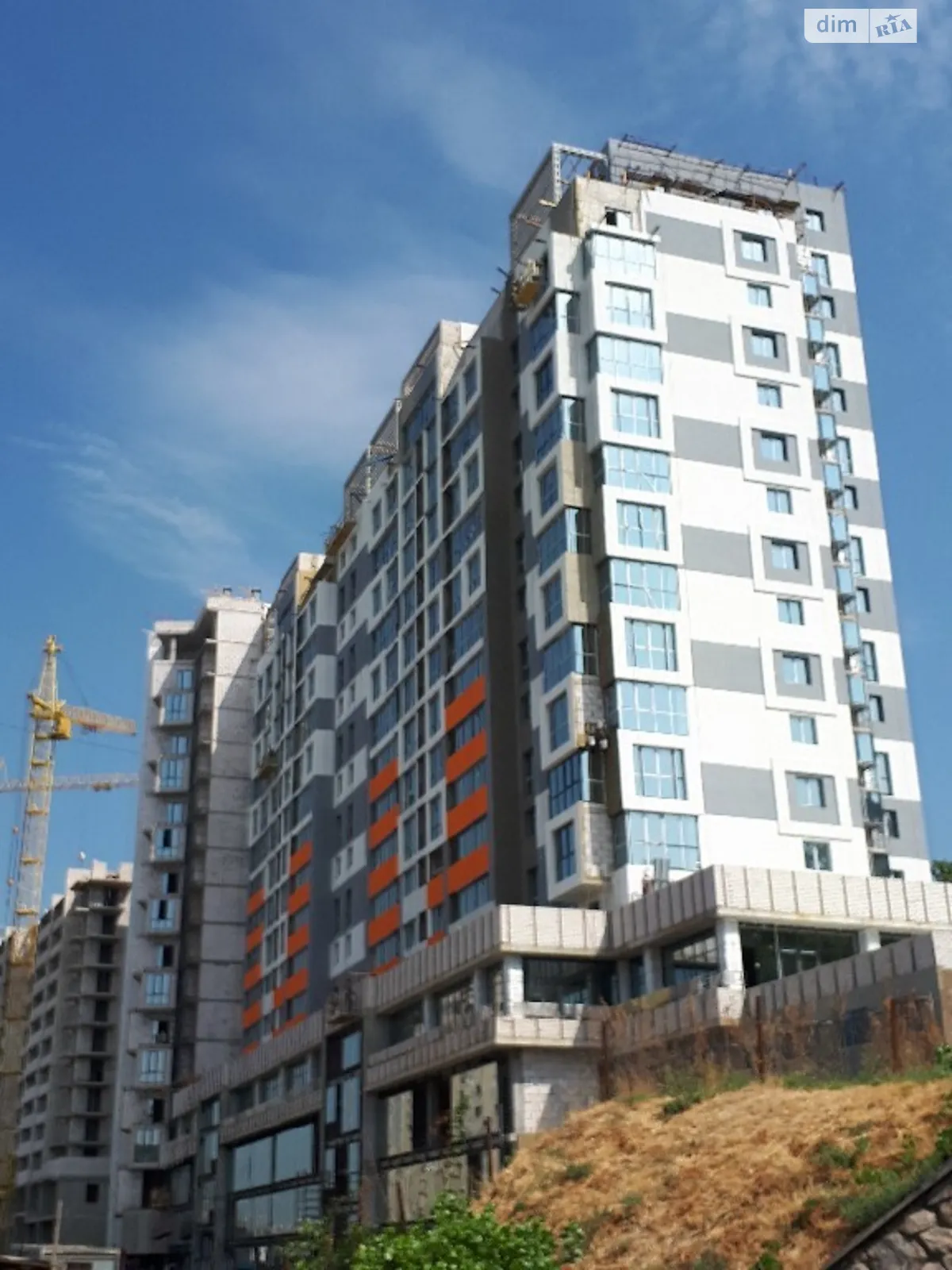 Продается 1-комнатная квартира 53 кв. м в Харькове, ул. Клочковская, 98А - фото 1