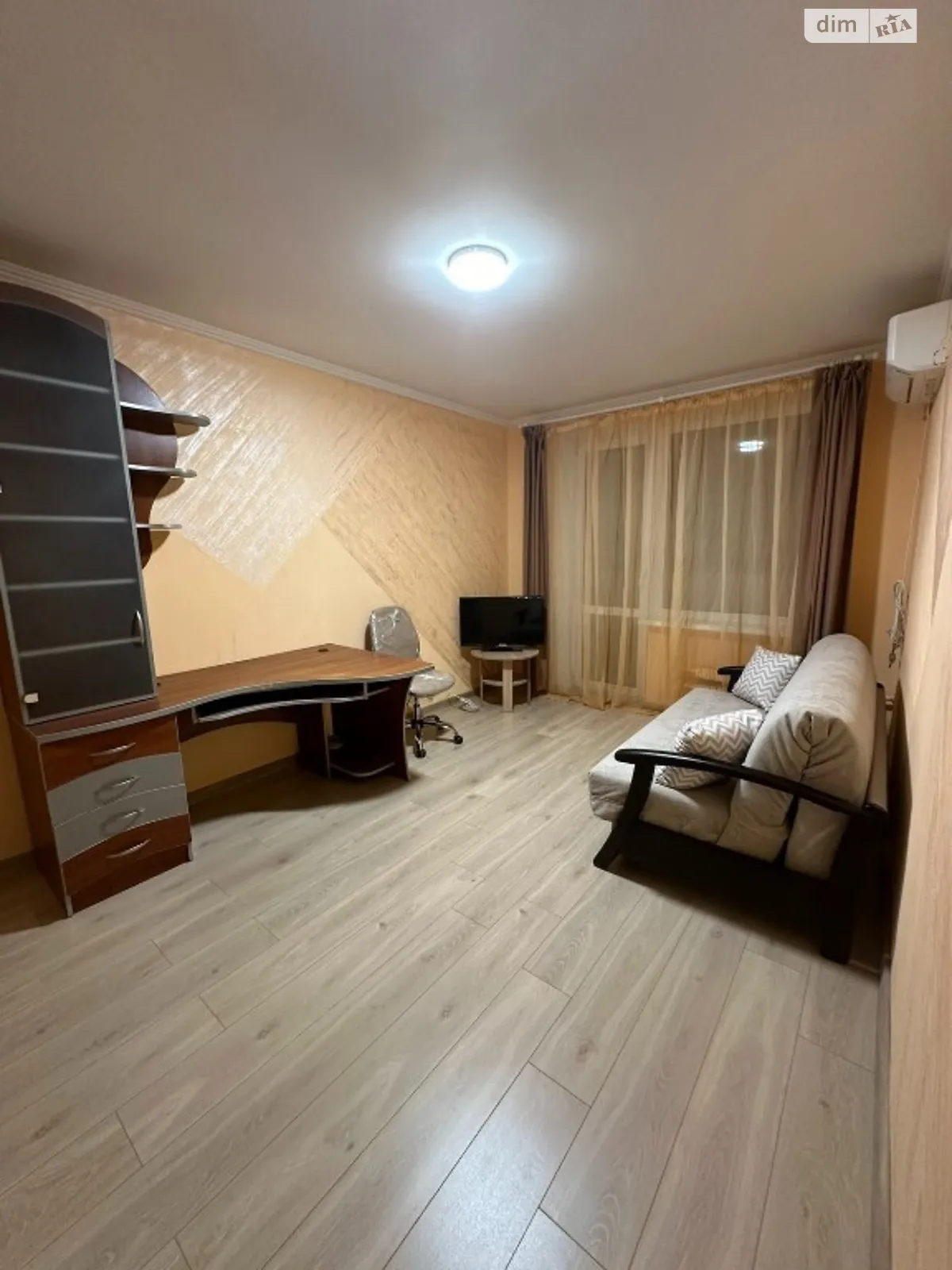 Продается 1-комнатная квартира 33 кв. м в Харькове, цена: 23000 $