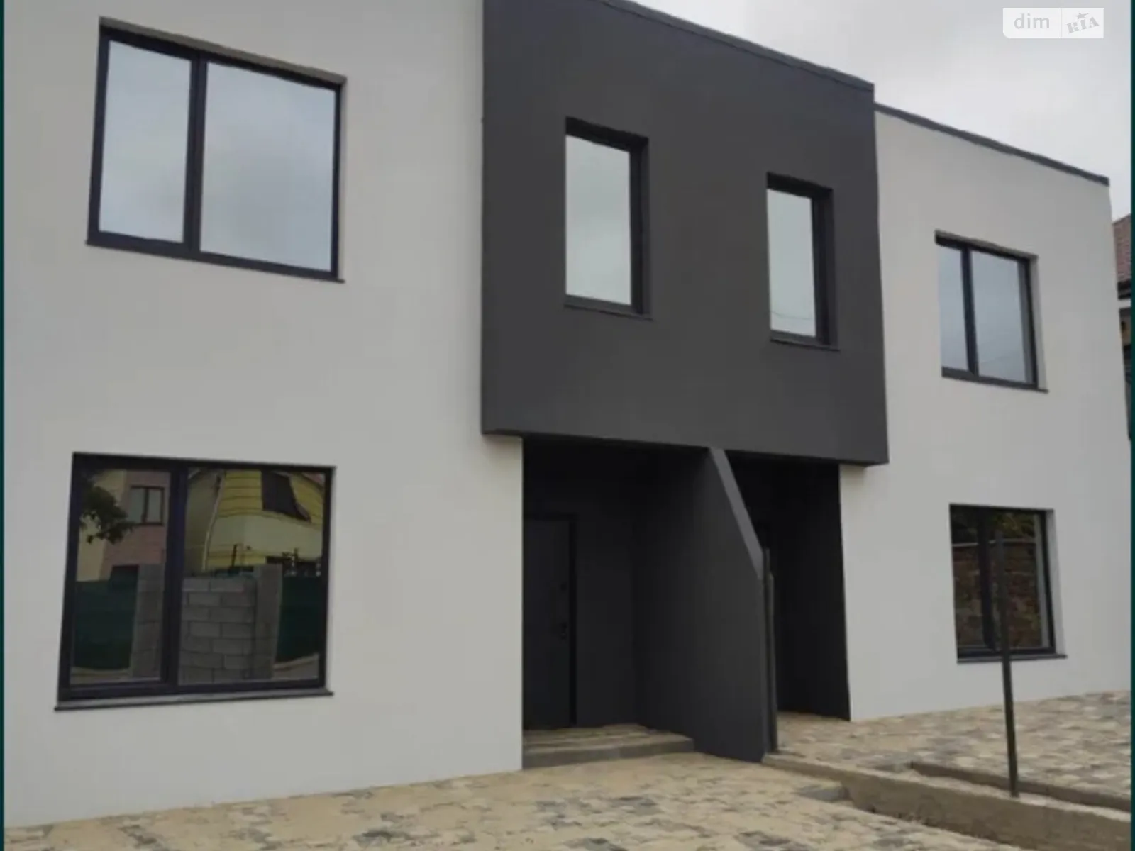 Продается дом на 2 этажа 120 кв. м с балконом, цена: 95000 $ - фото 1