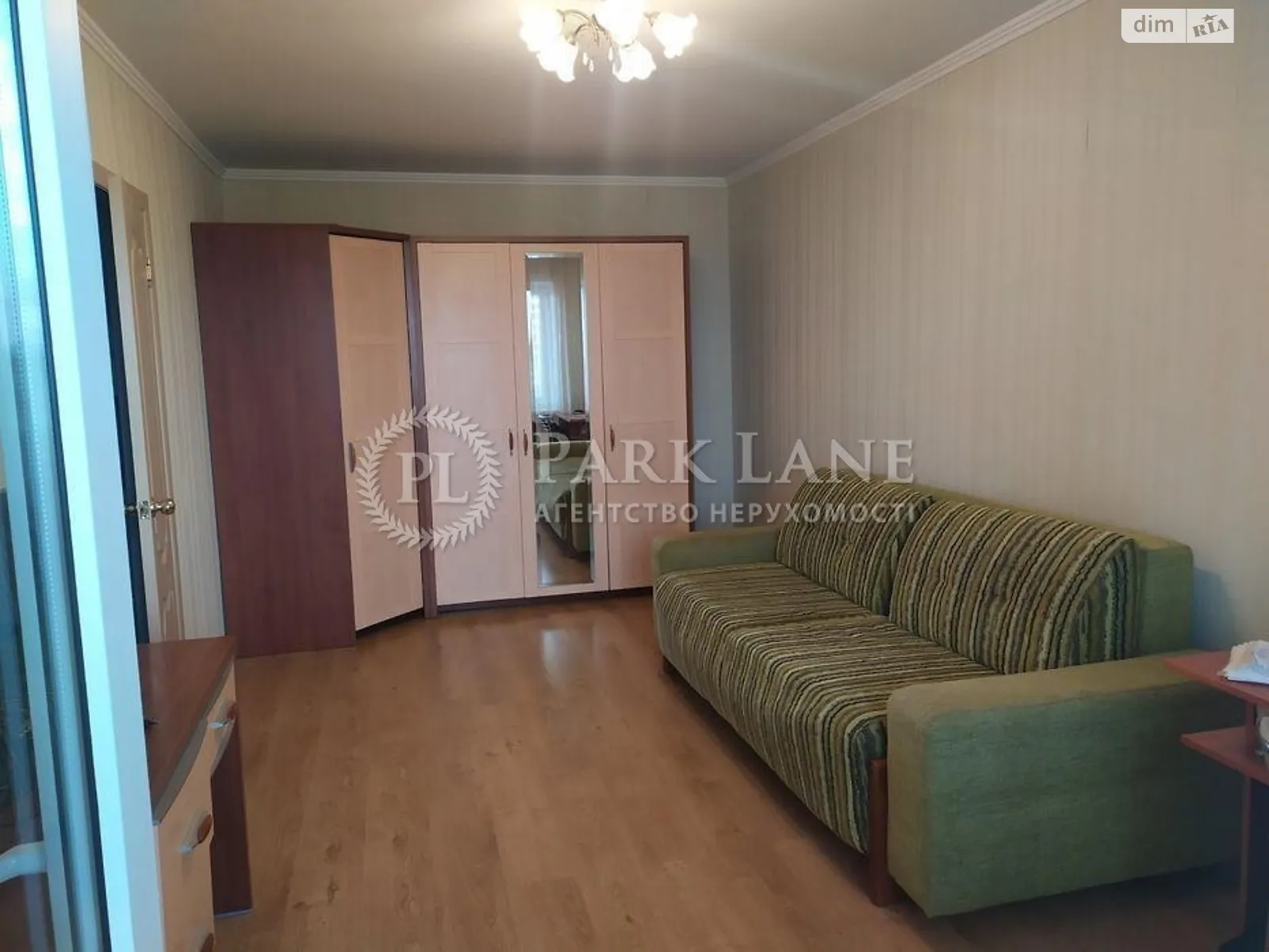 Продается 2-комнатная квартира 55 кв. м в Киеве, ул. Лятошинского, 14А