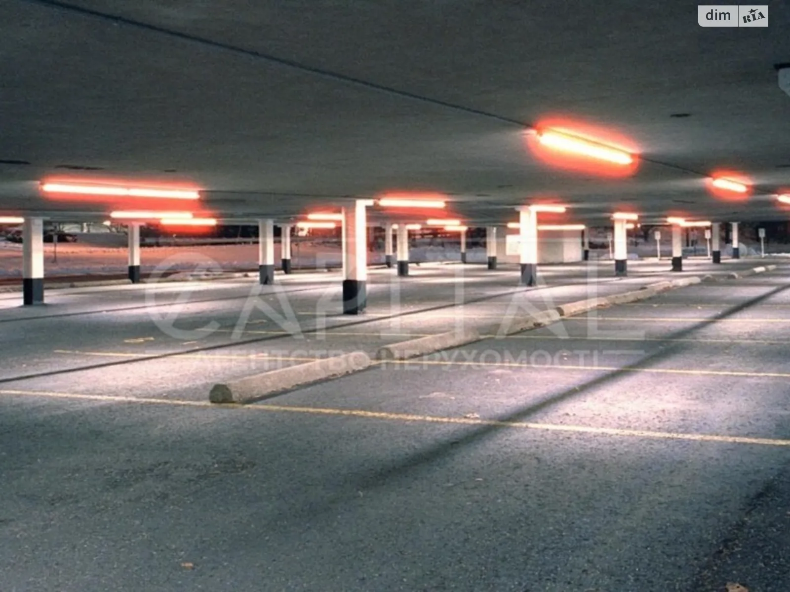 Продается подземный паркинг под легковое авто на 33 кв. м, цена: 35000 $