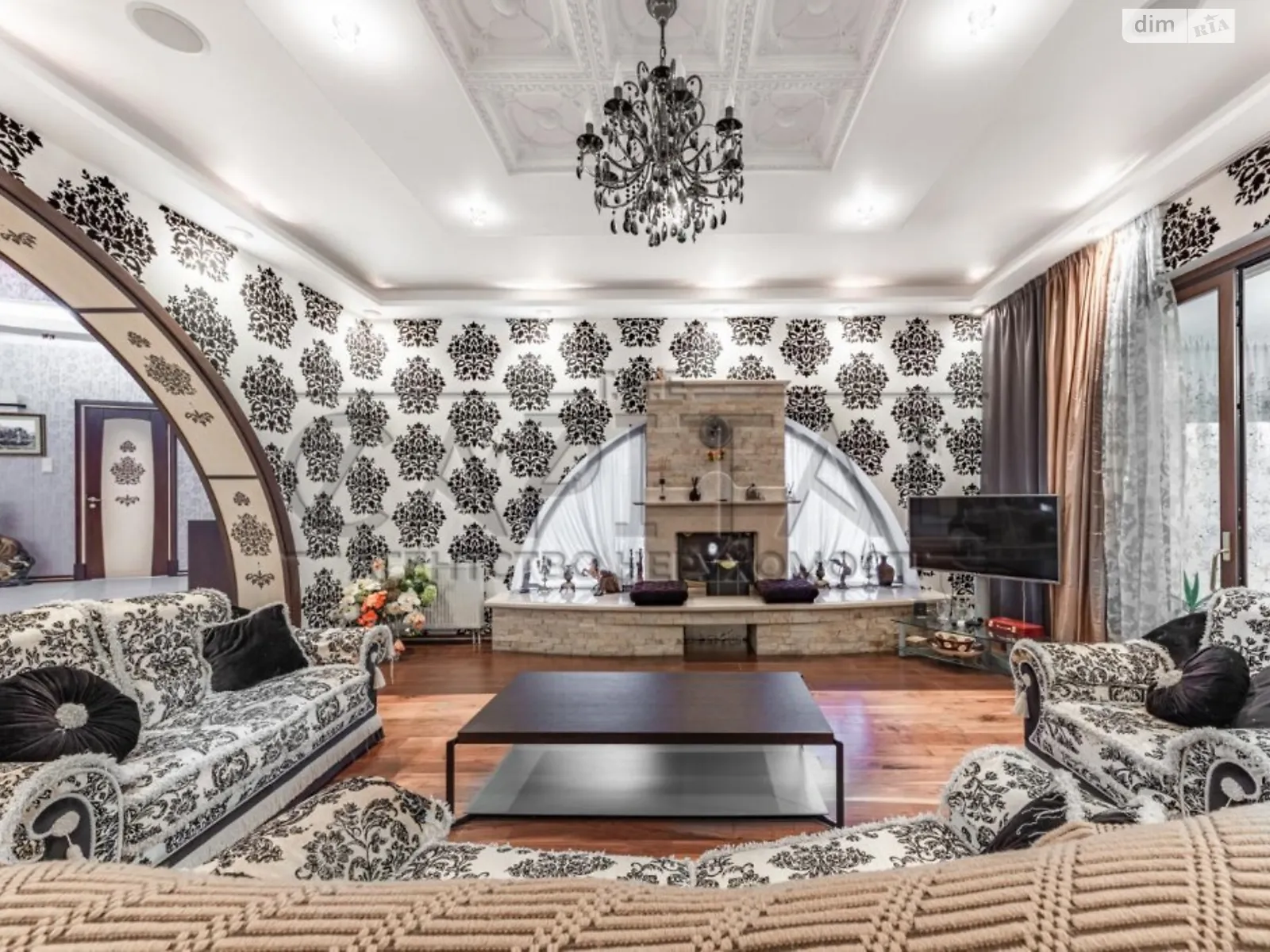 Сдается в аренду дом на 2 этажа 730 кв. м с подвалом, цена: 5000 $ - фото 1