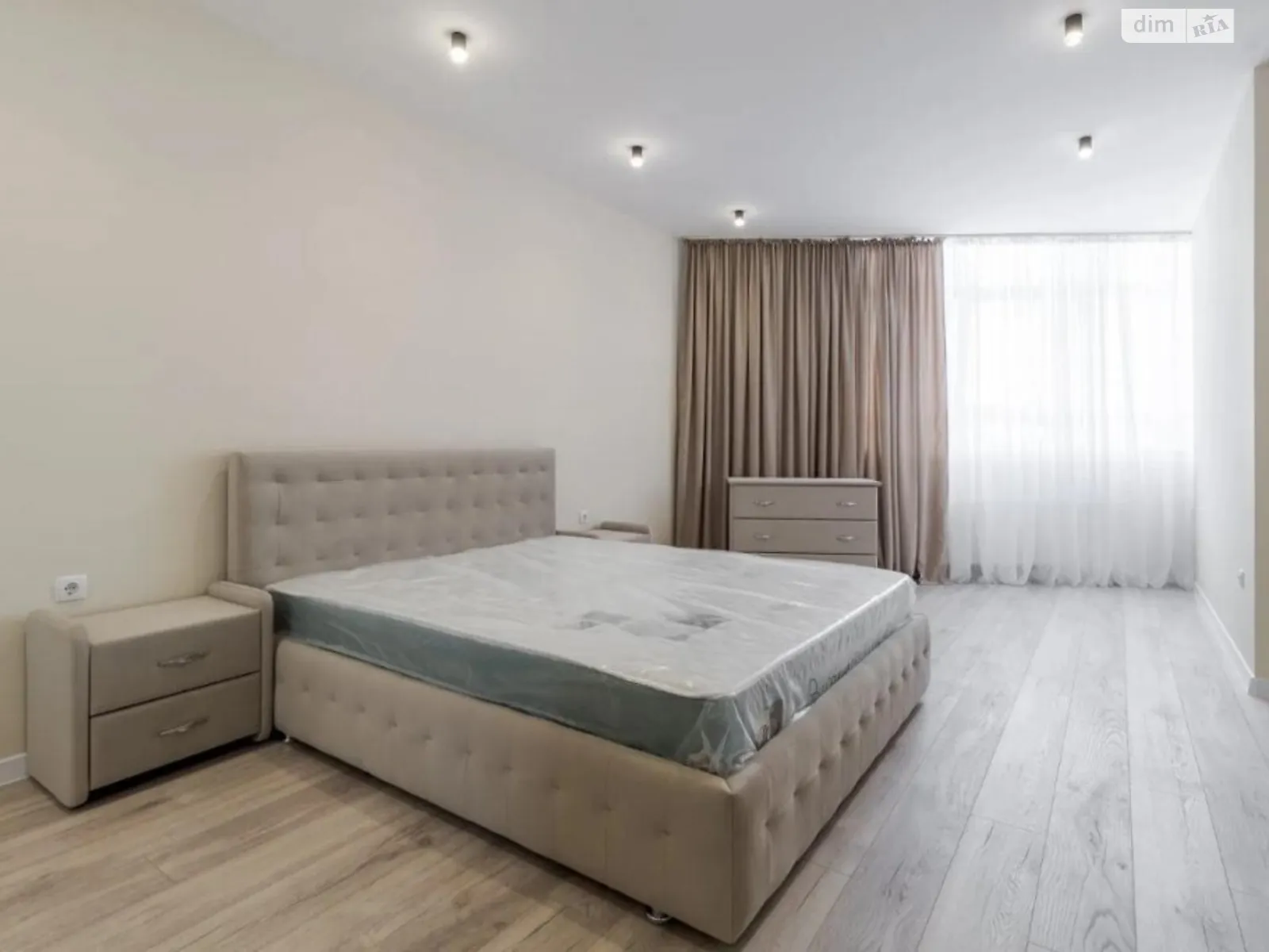 Продается 3-комнатная квартира 83 кв. м в Львове, цена: 165000 $