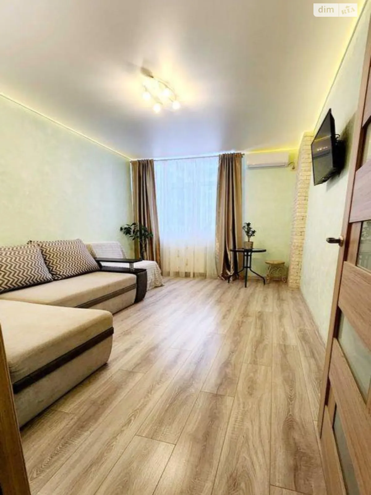 Продается 1-комнатная квартира 45 кв. м в Киеве, просп. Европейского Союза(Правды), 45 - фото 1