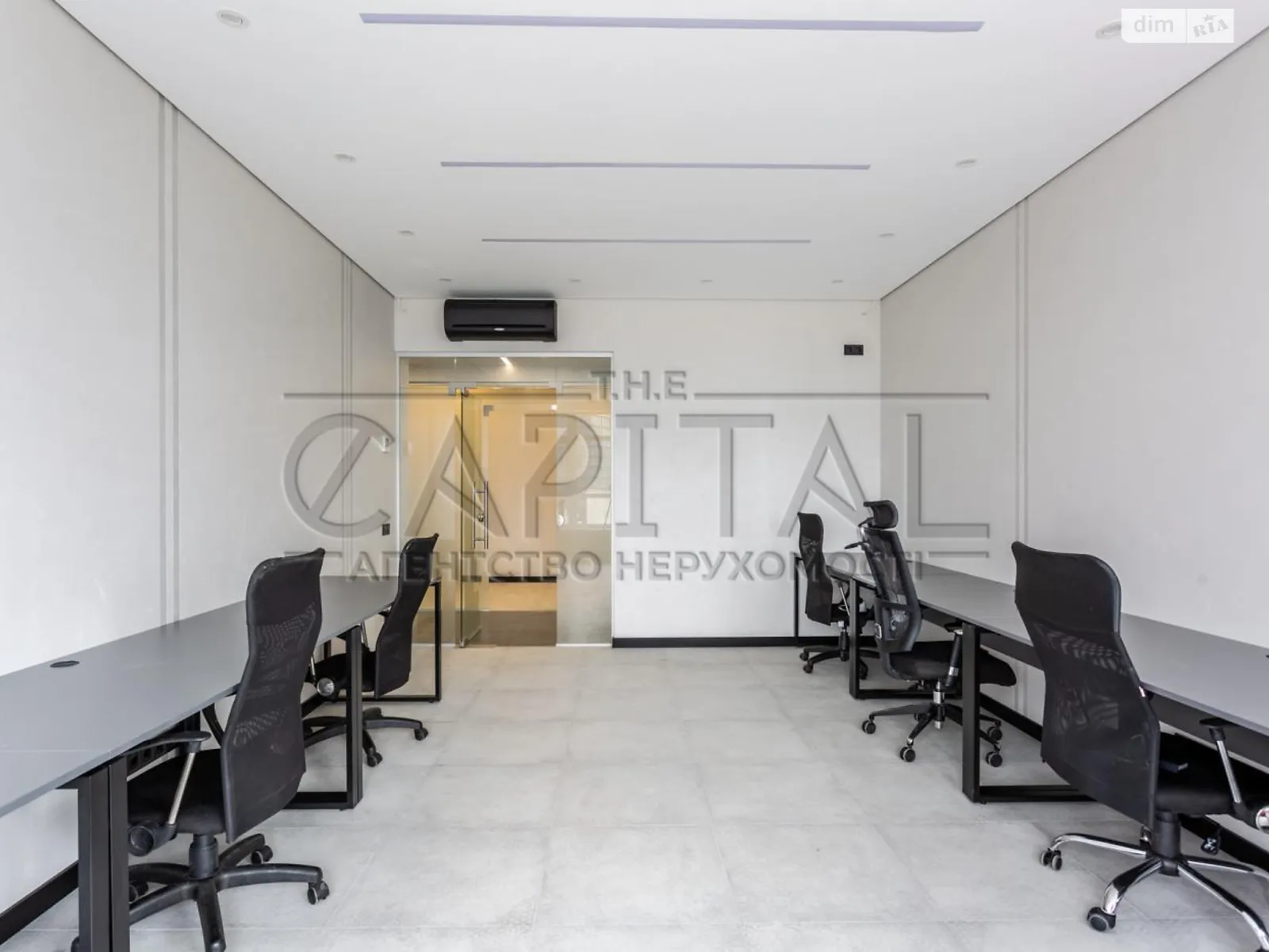 Продается офис 131 кв. м в бизнес-центре, цена: 290000 $
