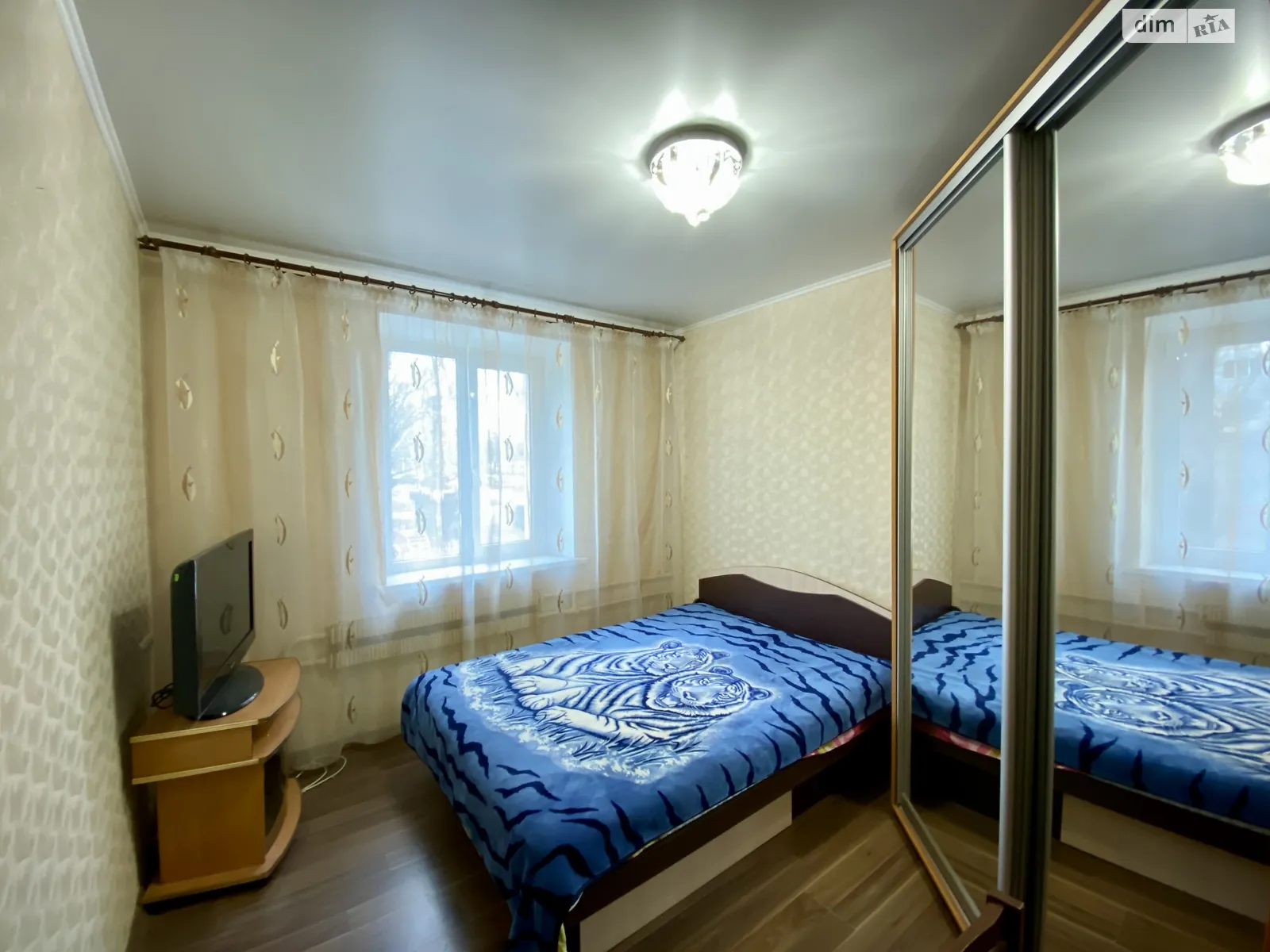 Продається 2-кімнатна квартира 45 кв. м у Миколаєві, вул. Космонавтів, 128