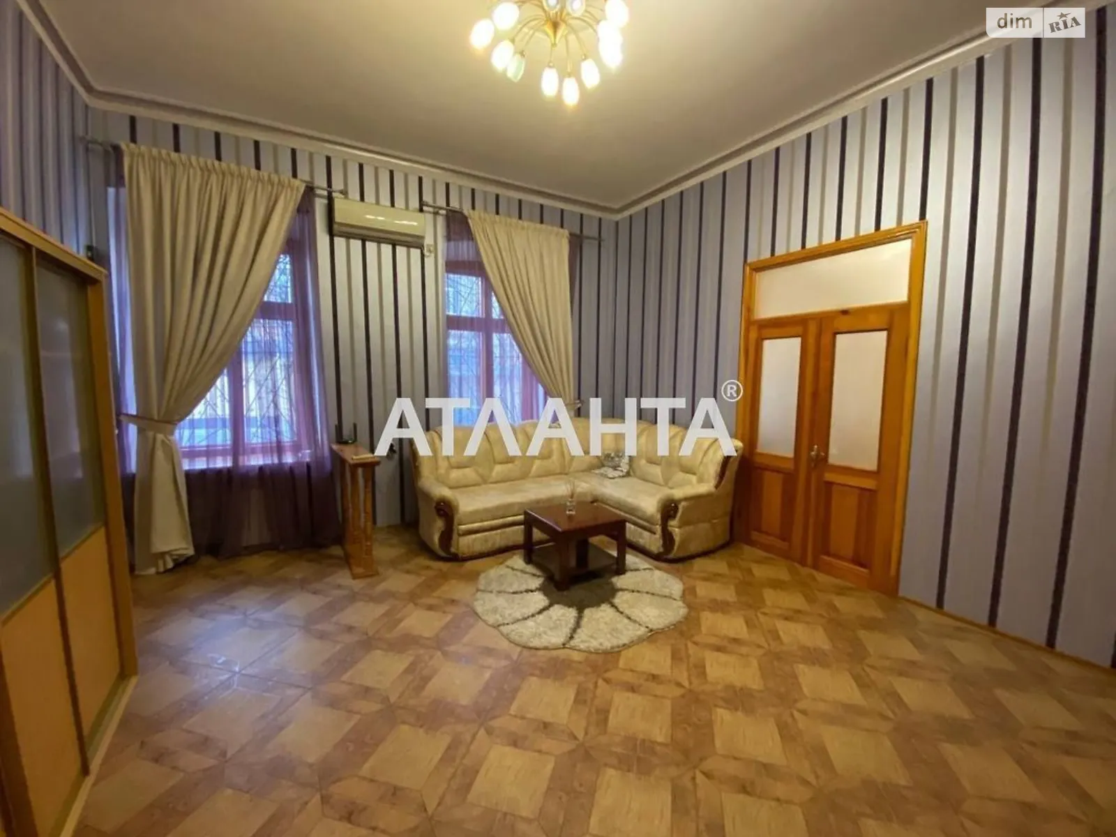 Продається 2-кімнатна квартира 62.5 кв. м у Одесі, вул. Жуковського - фото 1