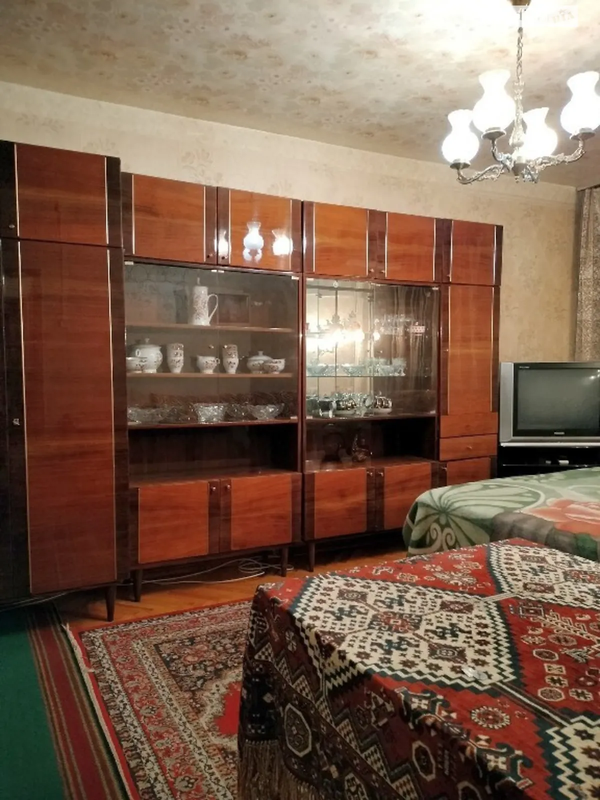 Продается 2-комнатная квартира 52 кв. м в Киеве, ул. Героев Днепра, 29
