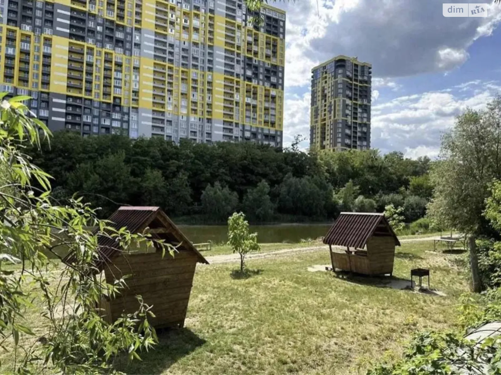 Продається 1-кімнатна квартира 31 кв. м у Києві, вул. Кадетський Гай, 10