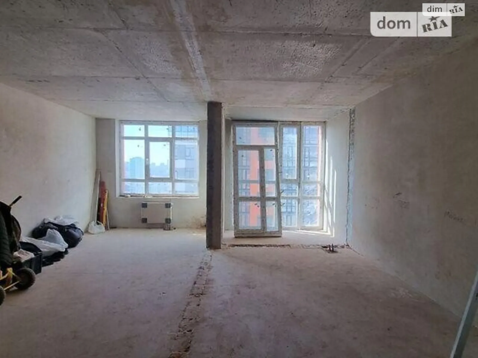 Продается 1-комнатная квартира 43 кв. м в Киеве, ул. Николая Гулака, 4