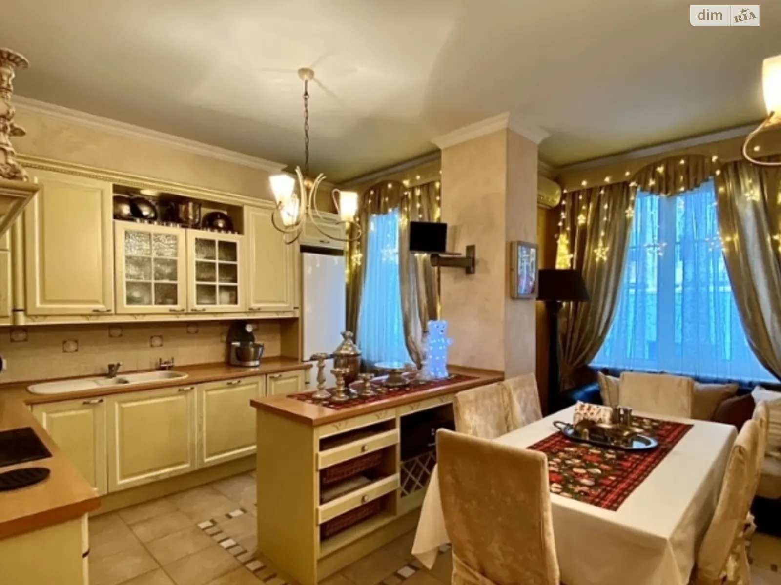 Продається 4-кімнатна квартира 143.8 кв. м у Києві, цена: 240000 $
