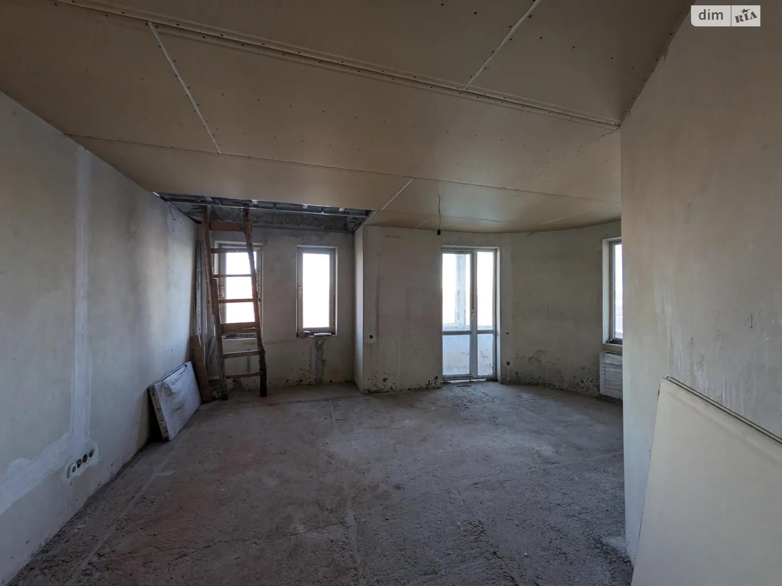 Продается 4-комнатная квартира 183 кв. м в Ивано-Франковске, цена: 62500 $ - фото 1