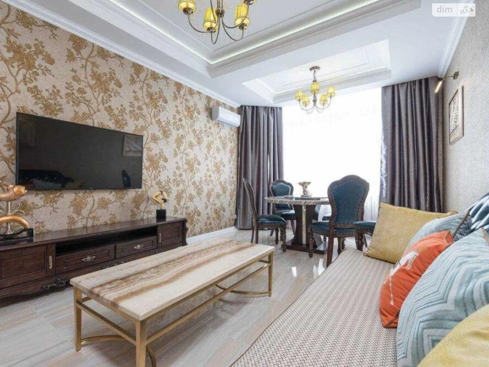 Продается 2-комнатная квартира 58 кв. м в Киеве, ул. Коновальца Евгения, 34А