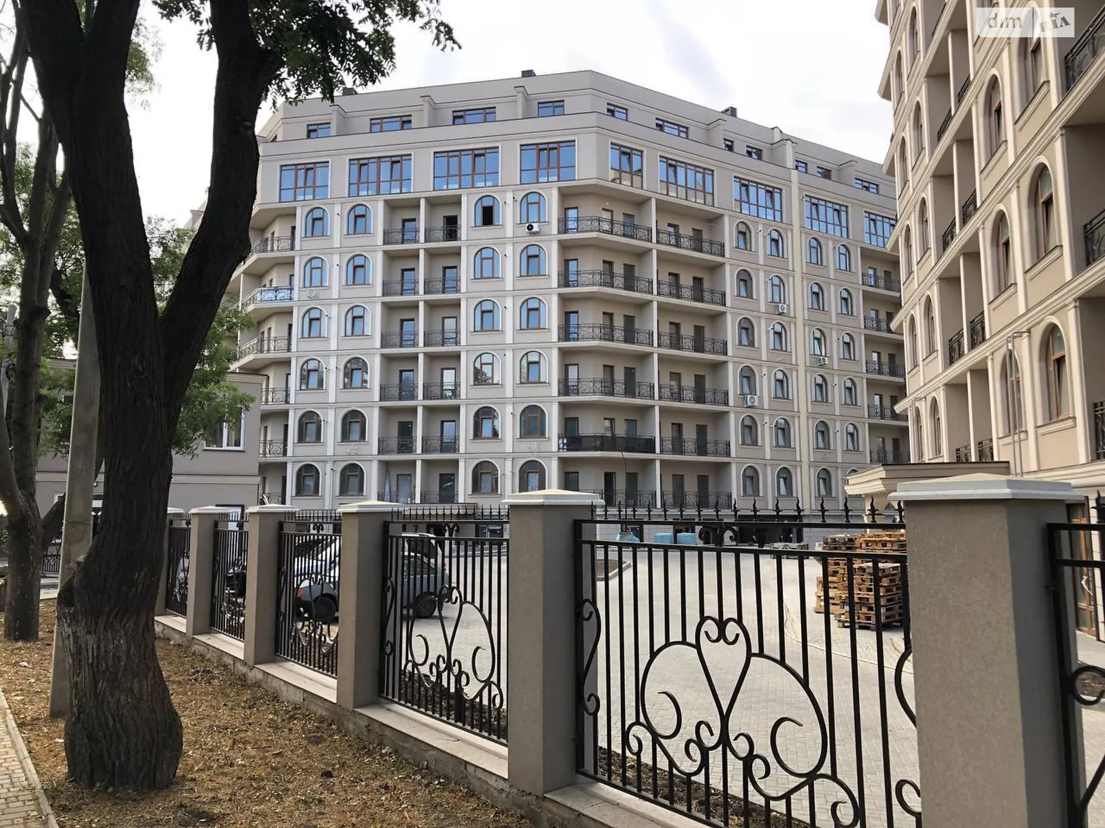 Продается 1-комнатная квартира 47.6 кв. м в Одессе, ул. Дача Ковалевского, 91 - фото 1