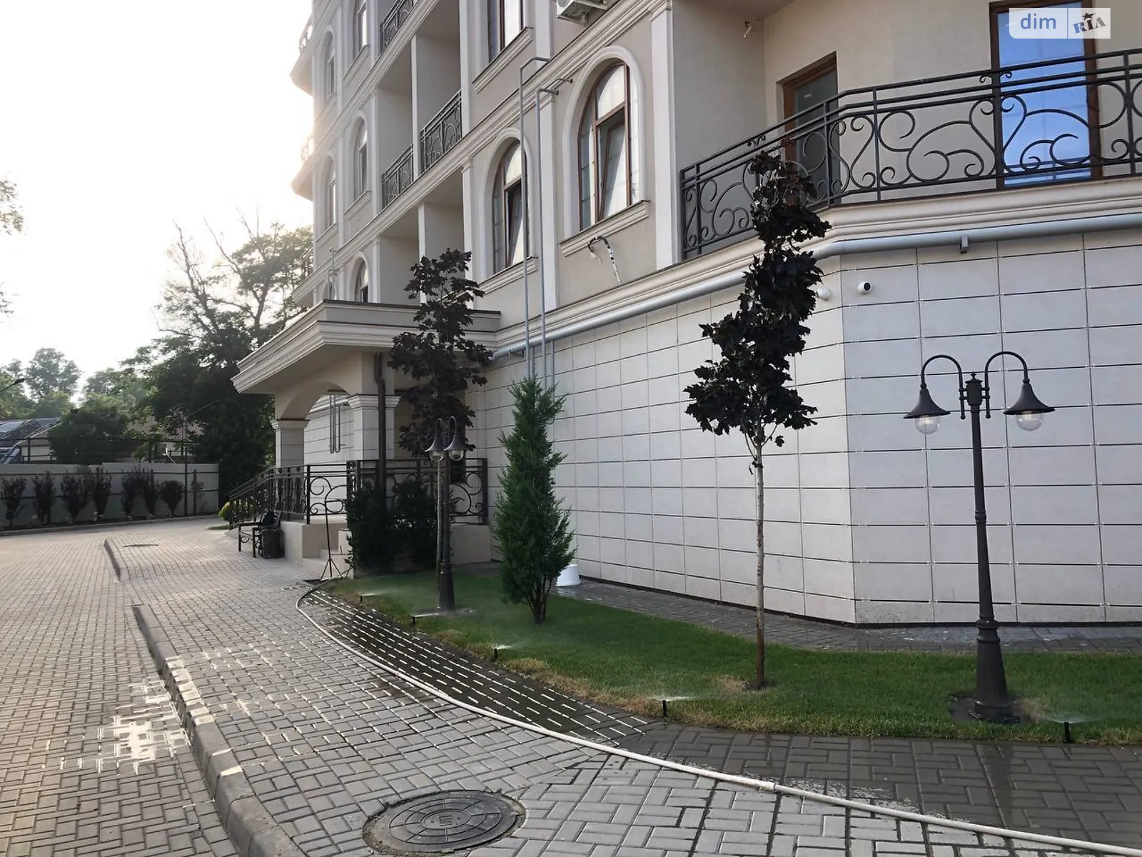 Продается 2-комнатная квартира 79.7 кв. м в Одессе, ул. Дача Ковалевского, 91 - фото 1