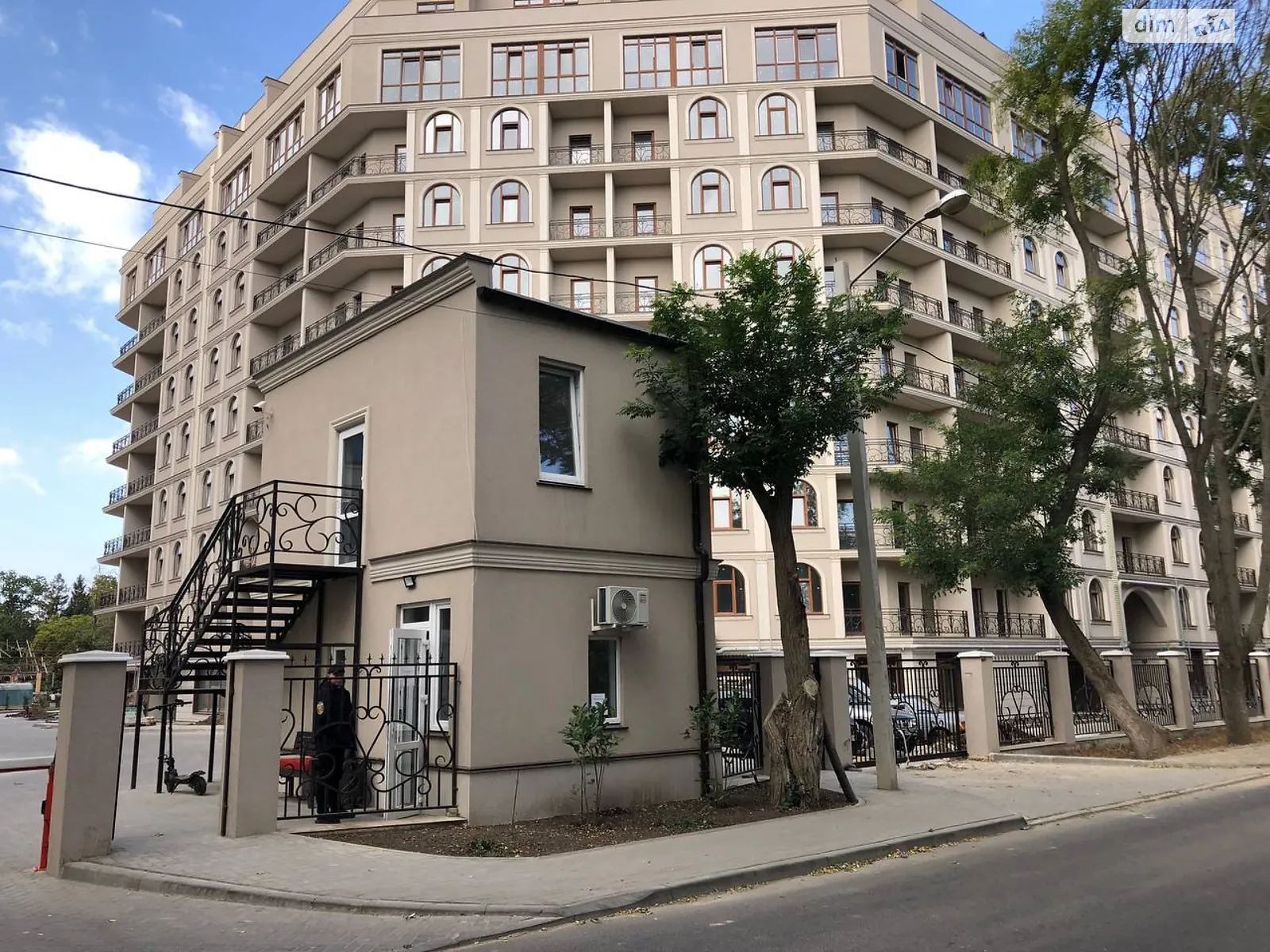 Продается 1-комнатная квартира 47.6 кв. м в Одессе, ул. Дача Ковалевского, 91 - фото 1
