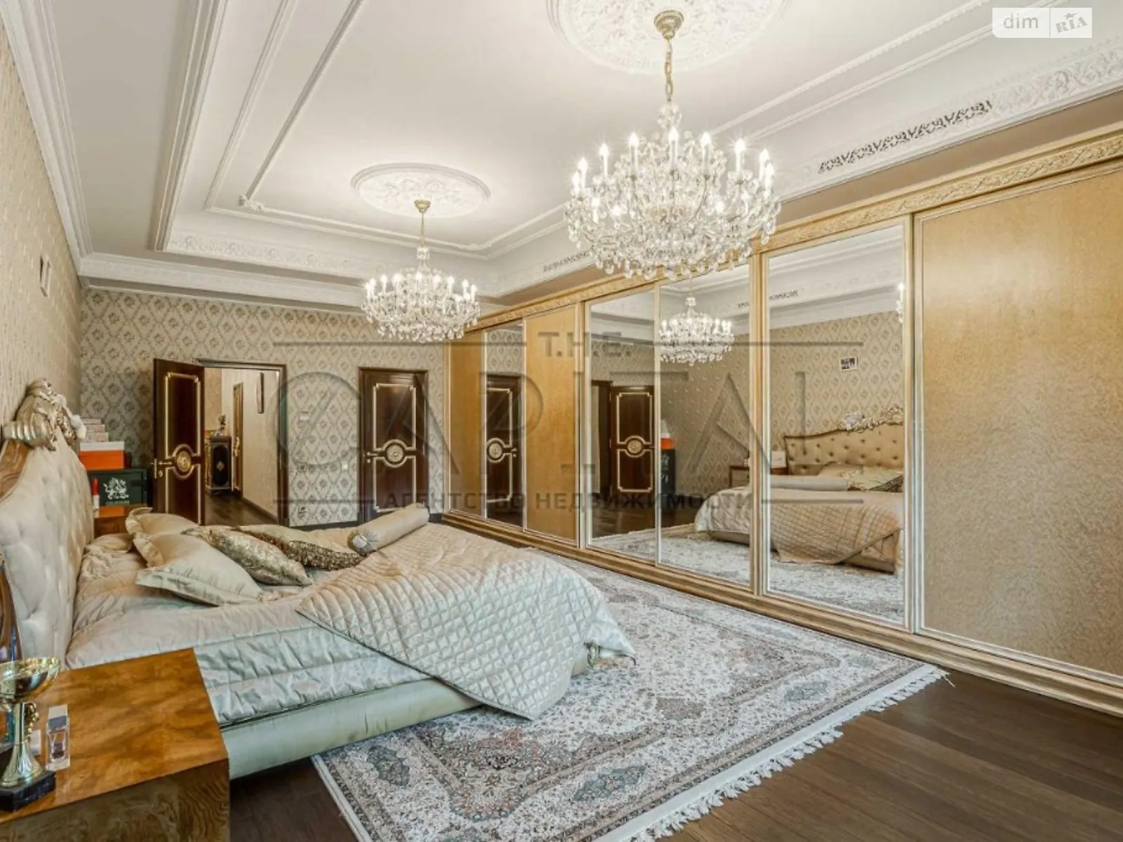 Сдается в аренду 2-комнатная квартира 200 кв. м в Киеве, ул. Ломаковская(Мичурина)