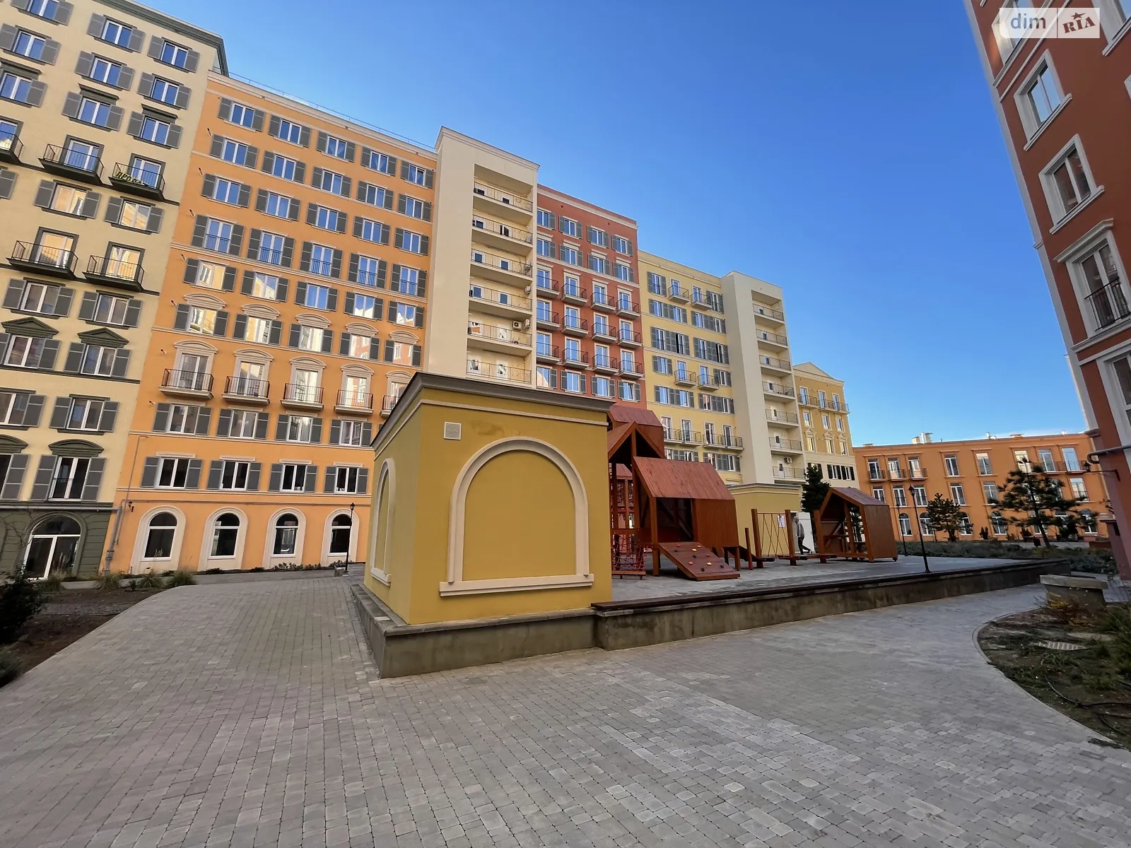 Продается 2-комнатная квартира 67 кв. м в Одессе, ул. Инглези