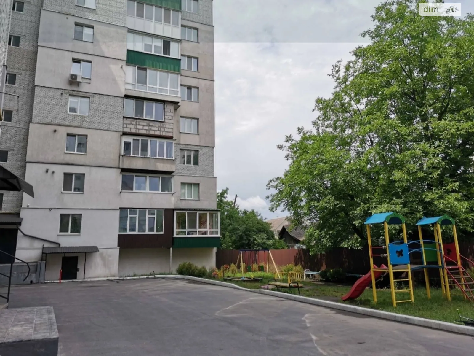 Продается 3-комнатная квартира 93 кв. м в Хмельницком, ул. Заречанская