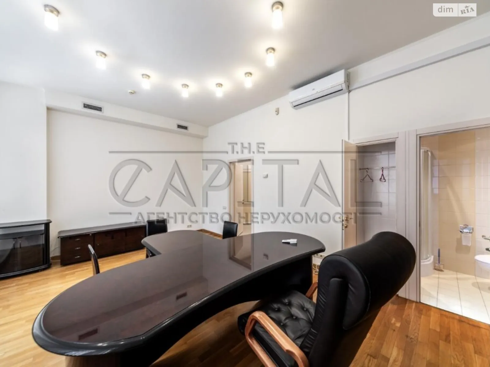 Продается офис 177 кв. м в бизнес-центре, цена: 619500 $