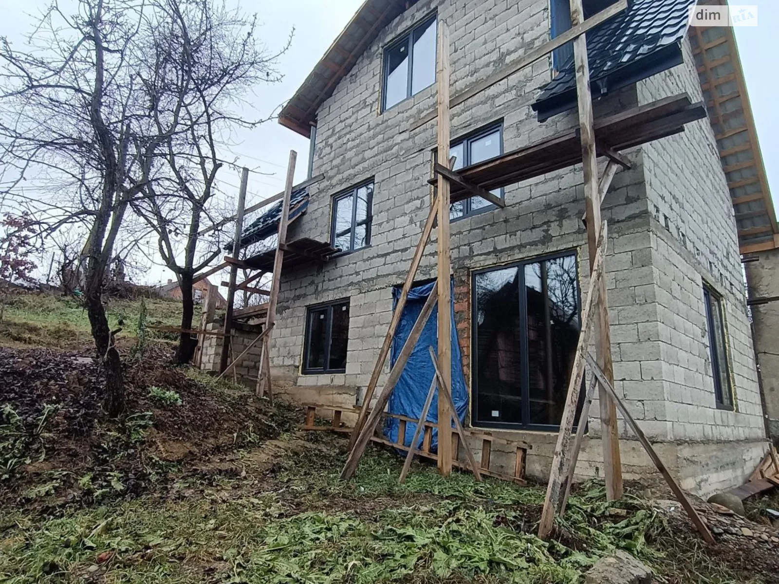 Продается дом на 2 этажа 99 кв. м с камином, цена: 37000 $