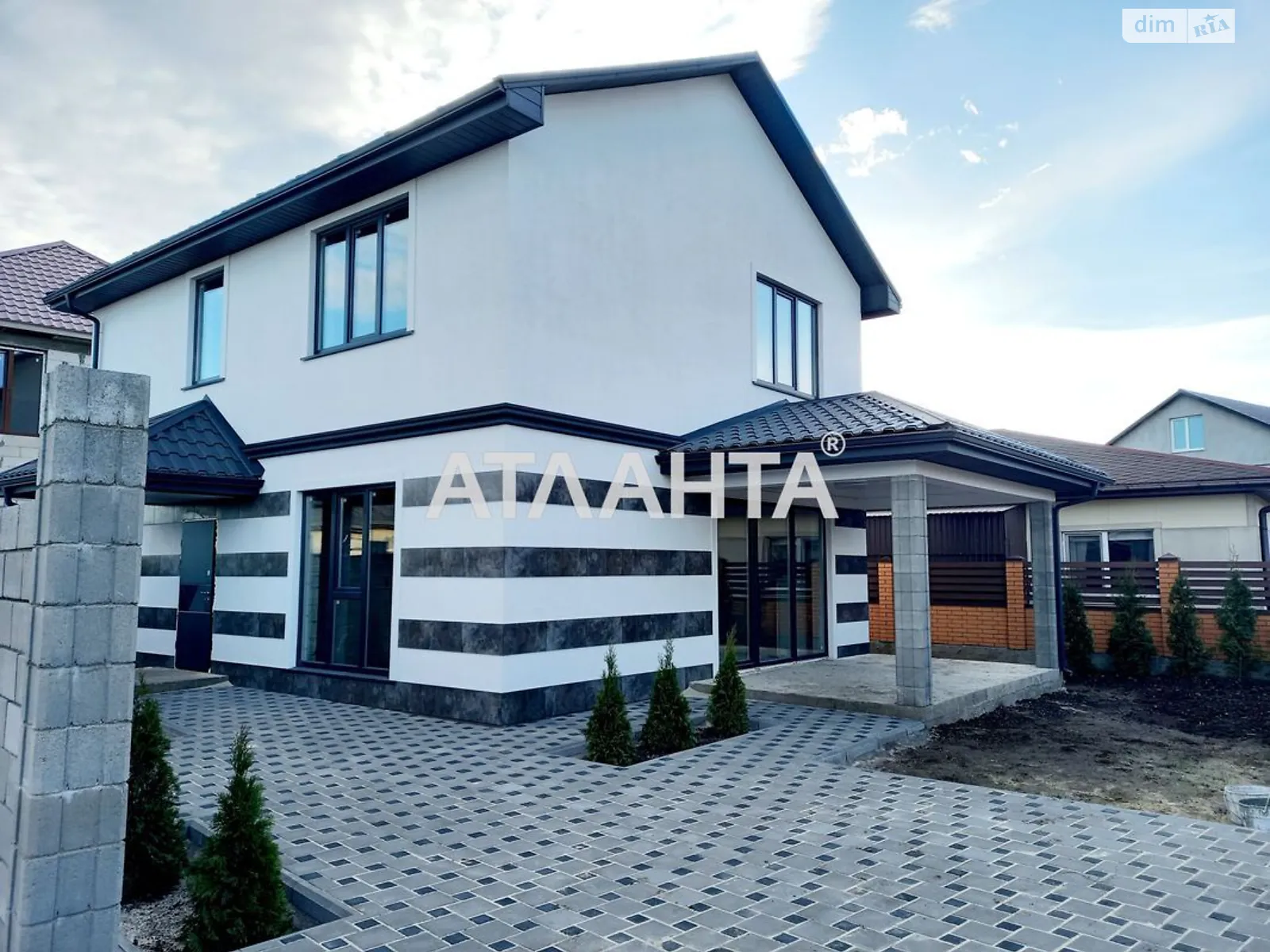 Продается дом на 2 этажа 135 кв. м с гаражом, цена: 105000 $ - фото 1