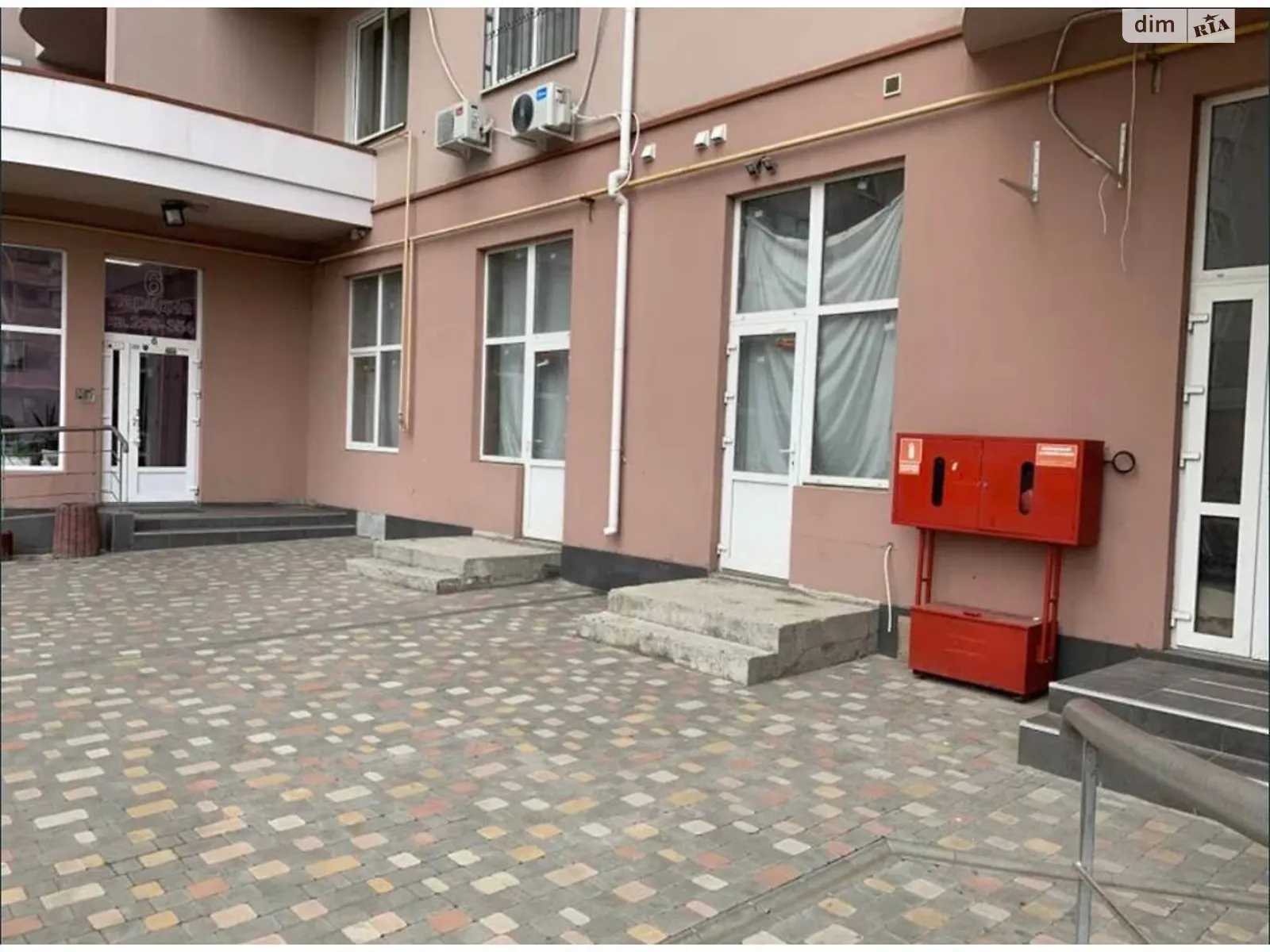 Продается офис 53 кв. м в бизнес-центре, цена: 42000 $