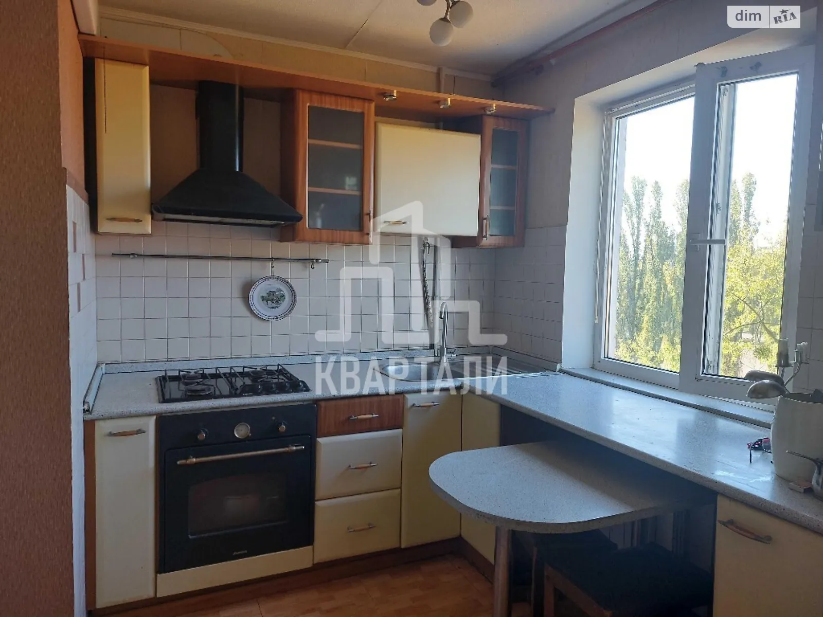 Продается 2-комнатная квартира 47 кв. м в Киеве, ул. Космонавта Поповича(Космонавта Волкова), 2 - фото 1