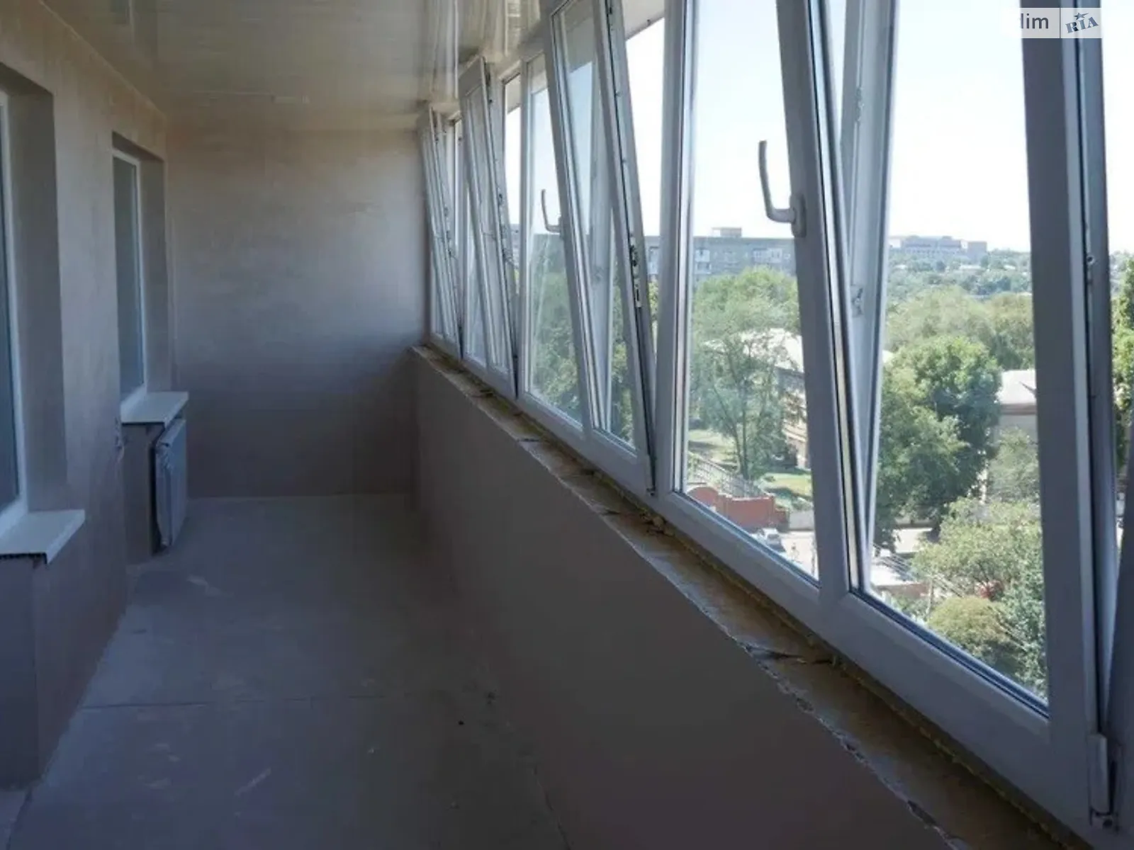 Продається 3-кімнатна квартира 72.7 кв. м у Дніпрі, вул. Робоча, 160 - фото 1