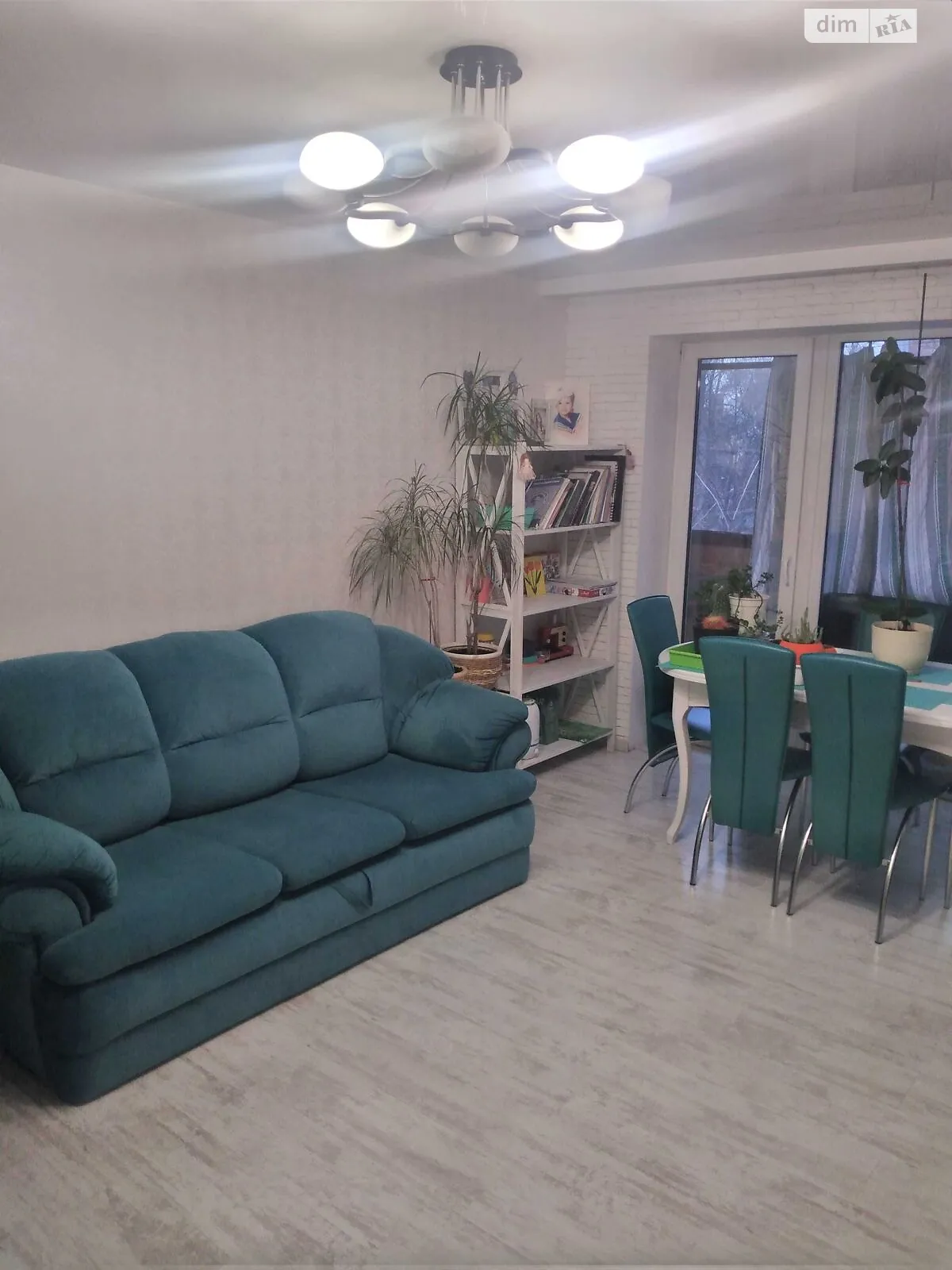 Продается 3-комнатная квартира 53 кв. м в Харькове, ул. Териховская, 1