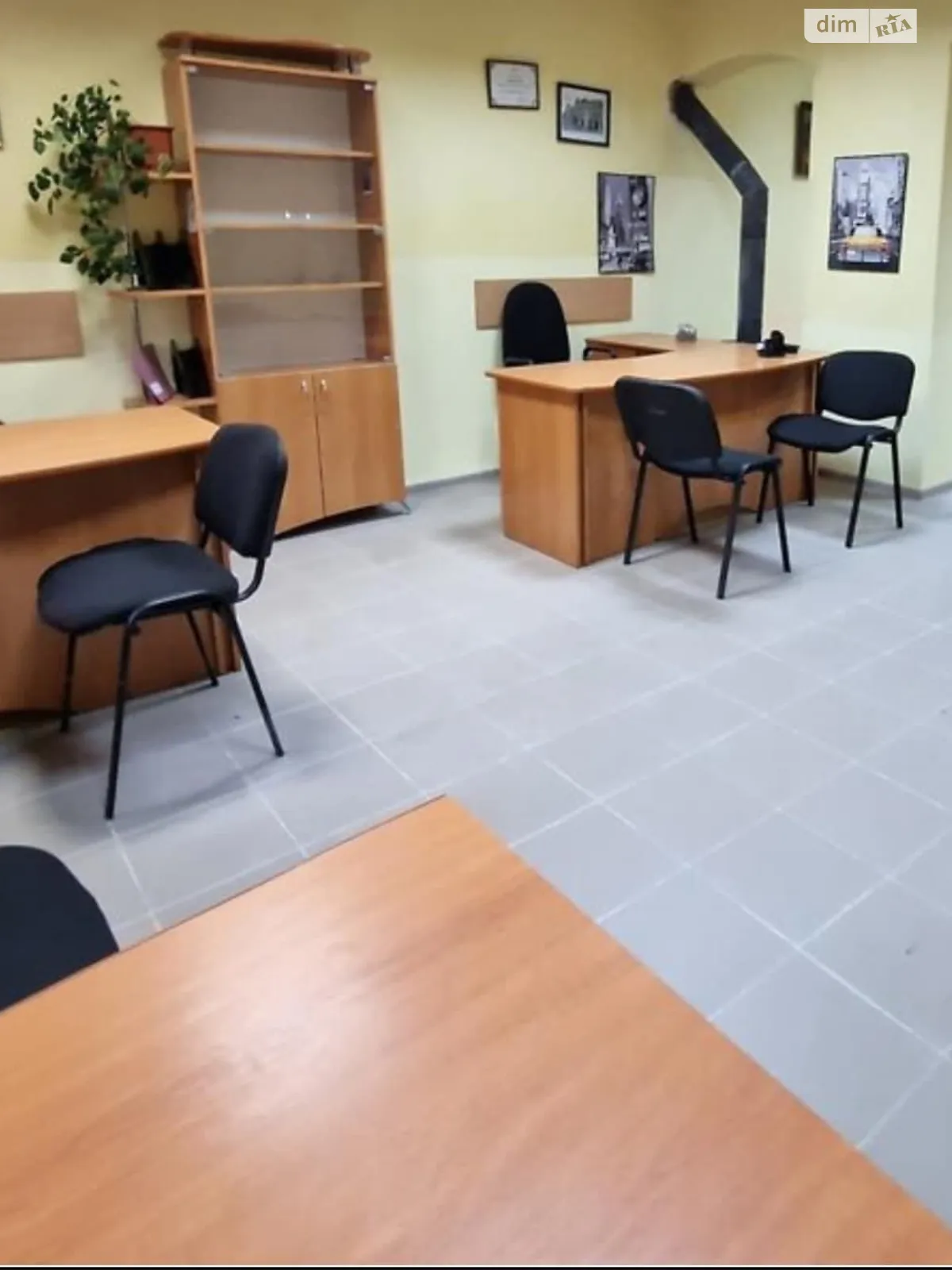 Продается офис 120 кв. м в бизнес-центре - фото 3