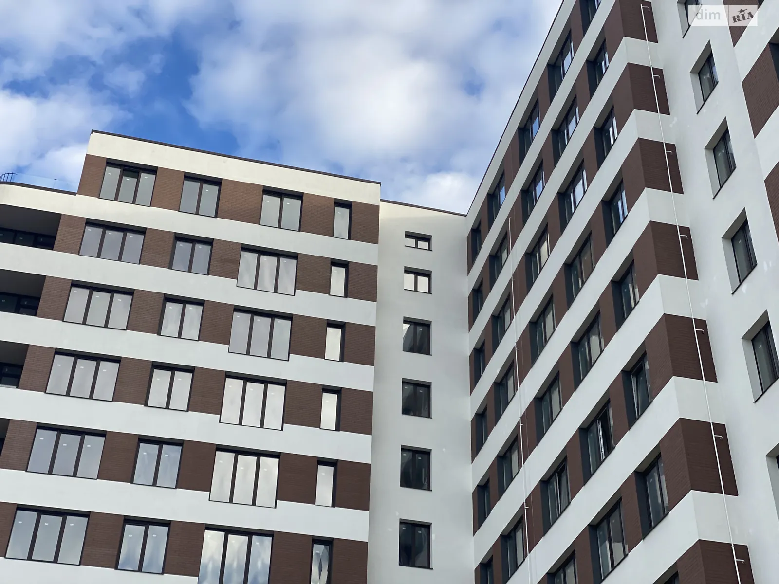 Продается 2-комнатная квартира 62.71 кв. м в Ивано-Франковске, цена: 53930 $ - фото 1