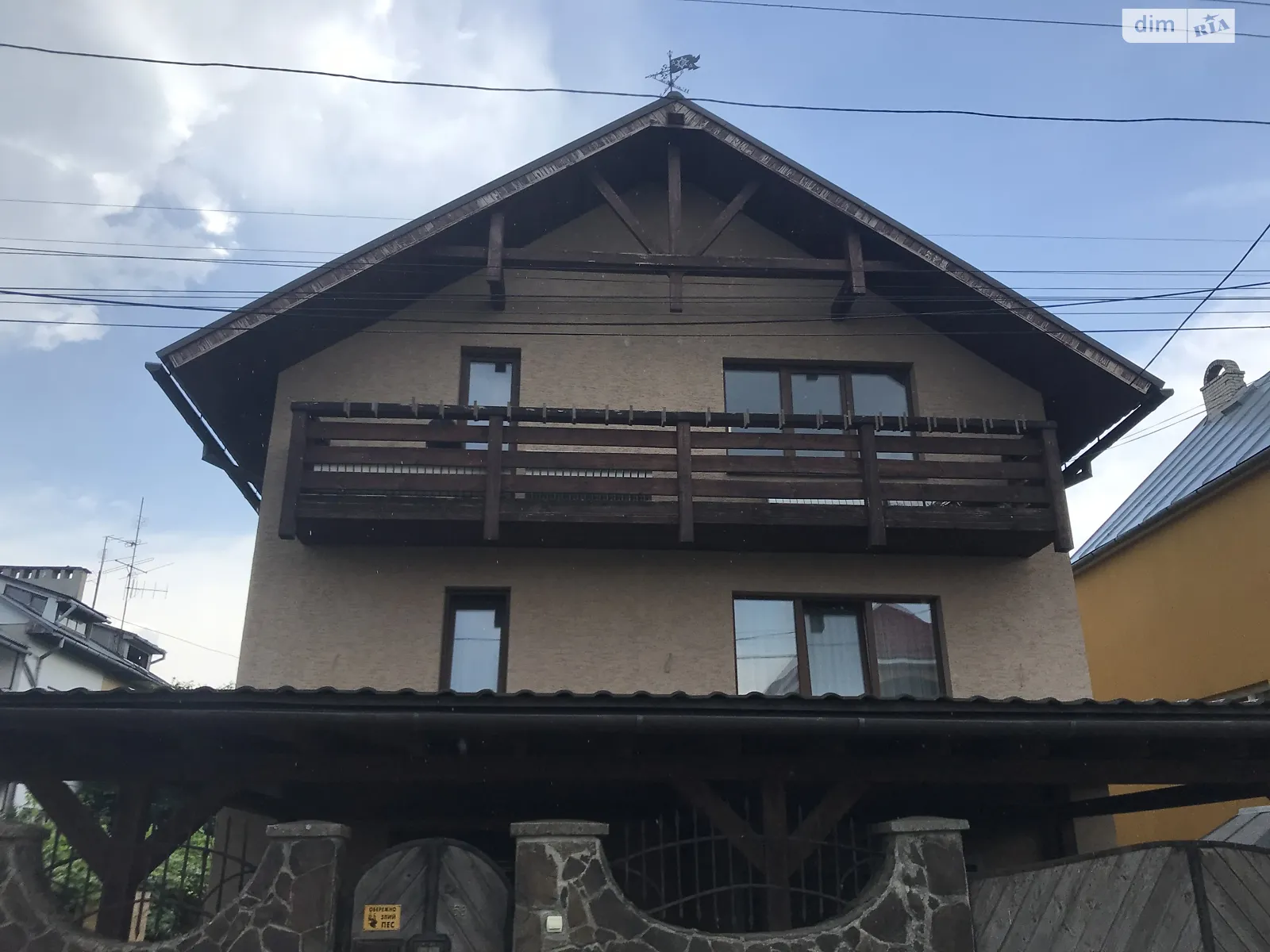 Продается дом на 3 этажа 250 кв. м с верандой, цена: 190000 $ - фото 1