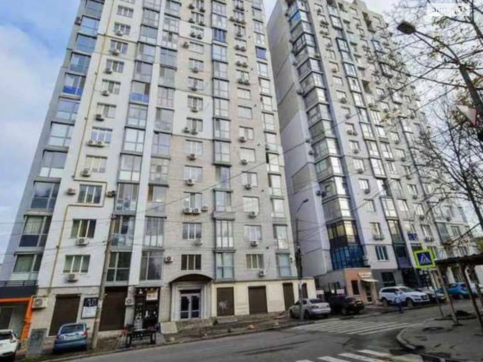 Продается 3-комнатная квартира 67 кв. м в Днепре, ул. Рогалева, 20 - фото 1