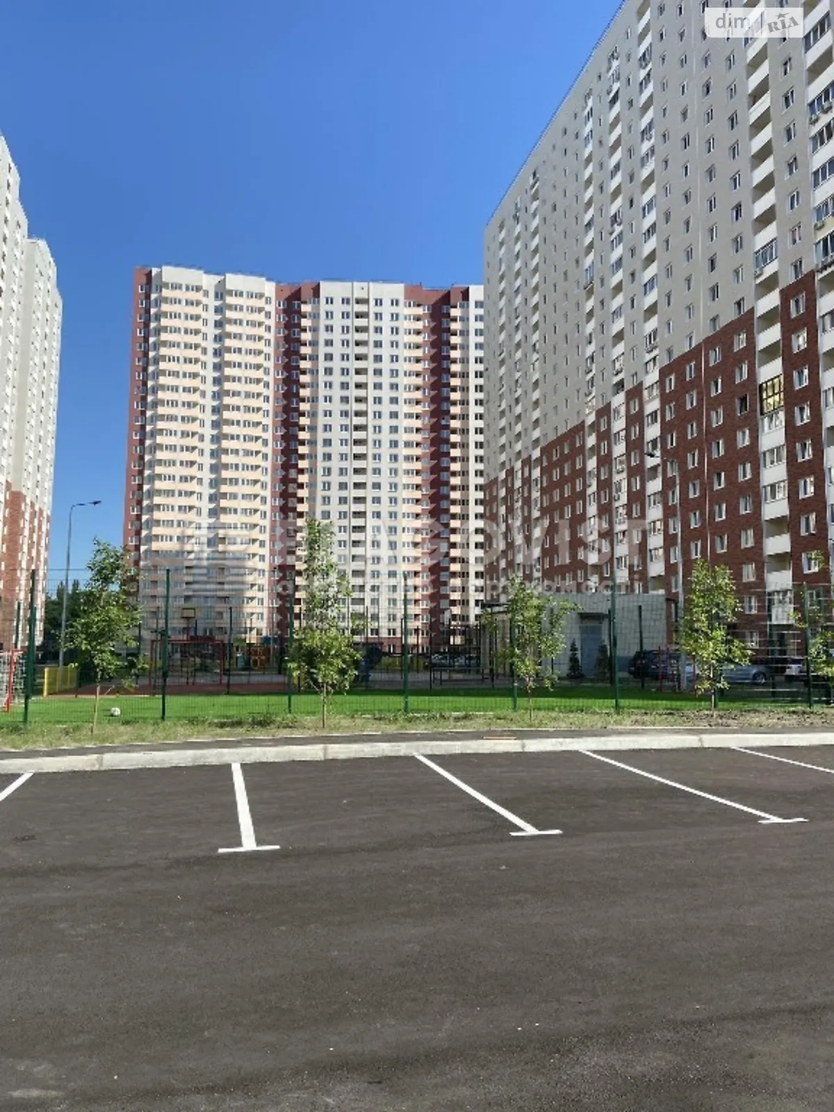 Продается 3-комнатная квартира 103 кв. м в Киеве, пер. Балтийский, 3