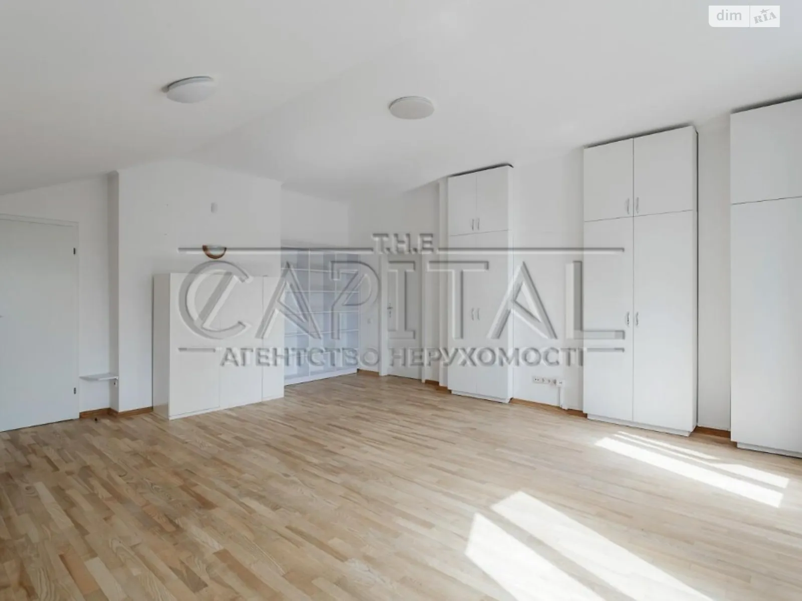 Сдается в аренду офис 276 кв. м в бизнес-центре, цена: 2500 $ - фото 1