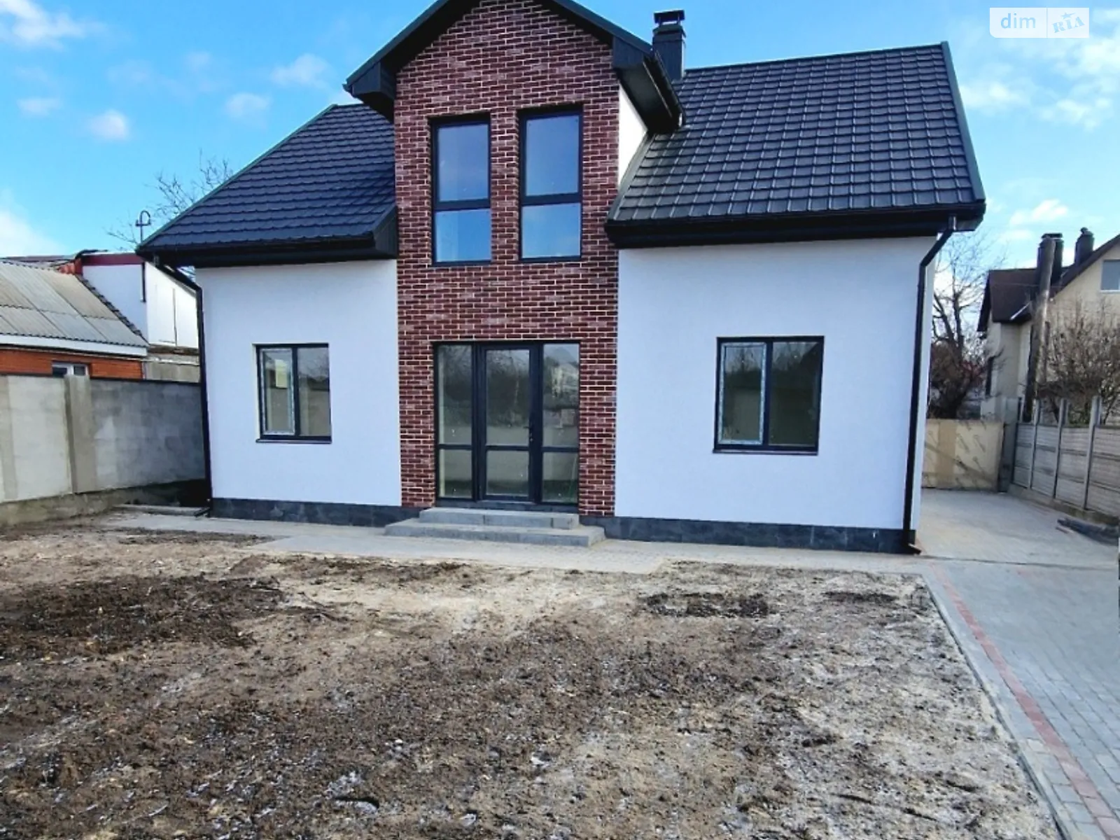 Продается дом на 2 этажа 140 кв. м с мансардой, цена: 165000 $ - фото 1