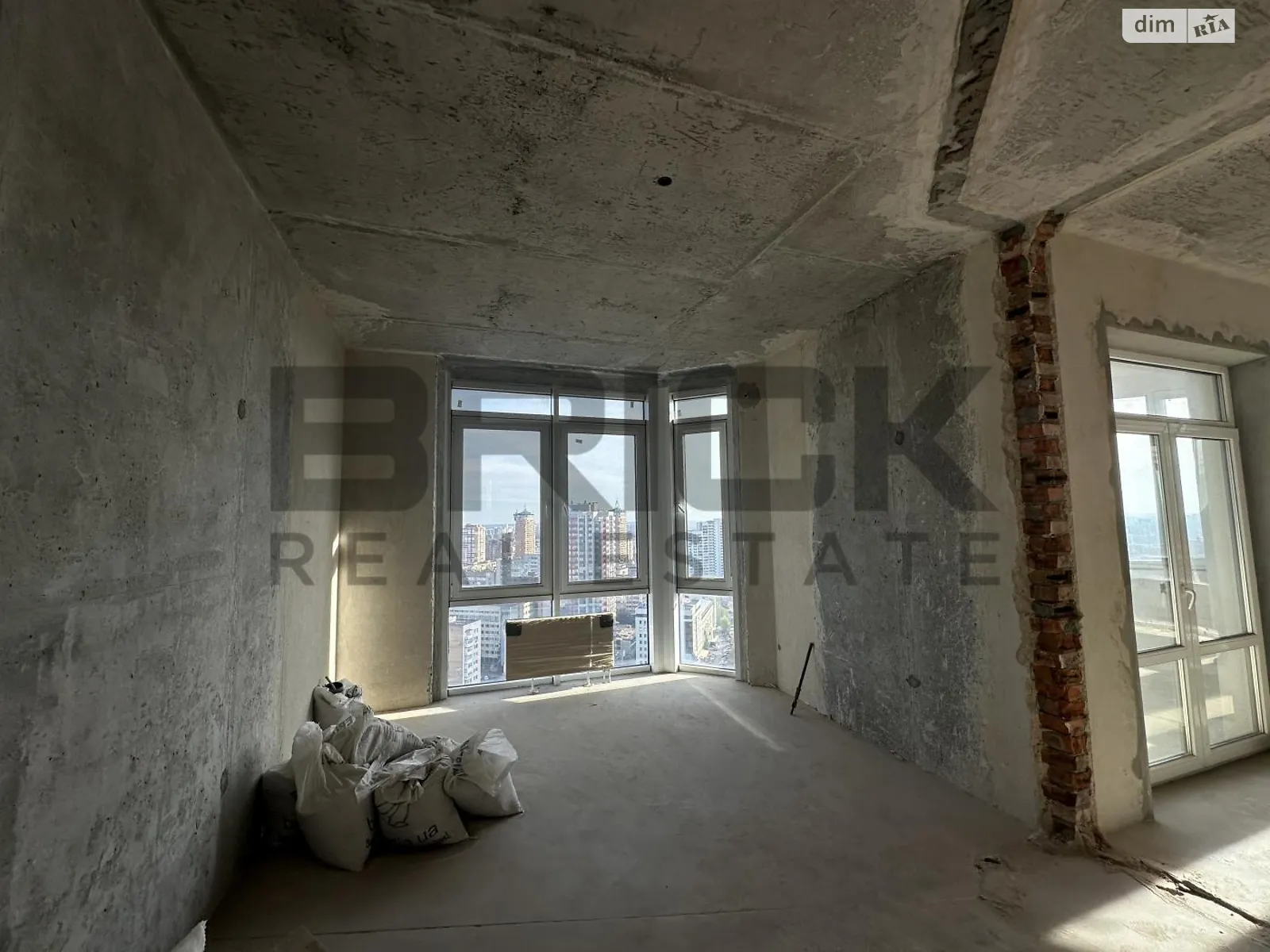 Продается 1-комнатная квартира 57.3 кв. м в Киеве, ул. Коновальца Евгения, 34А - фото 1