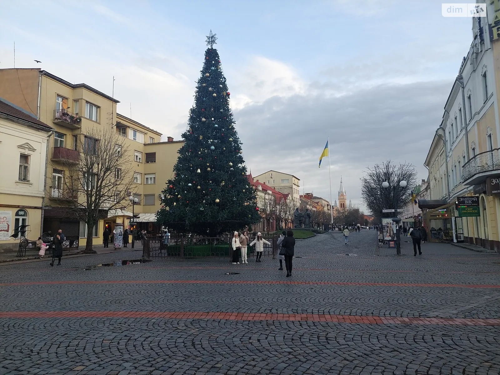 Продається об'єкт сфери послуг 140 кв. м в 3-поверховій будівлі, цена: 280000 $