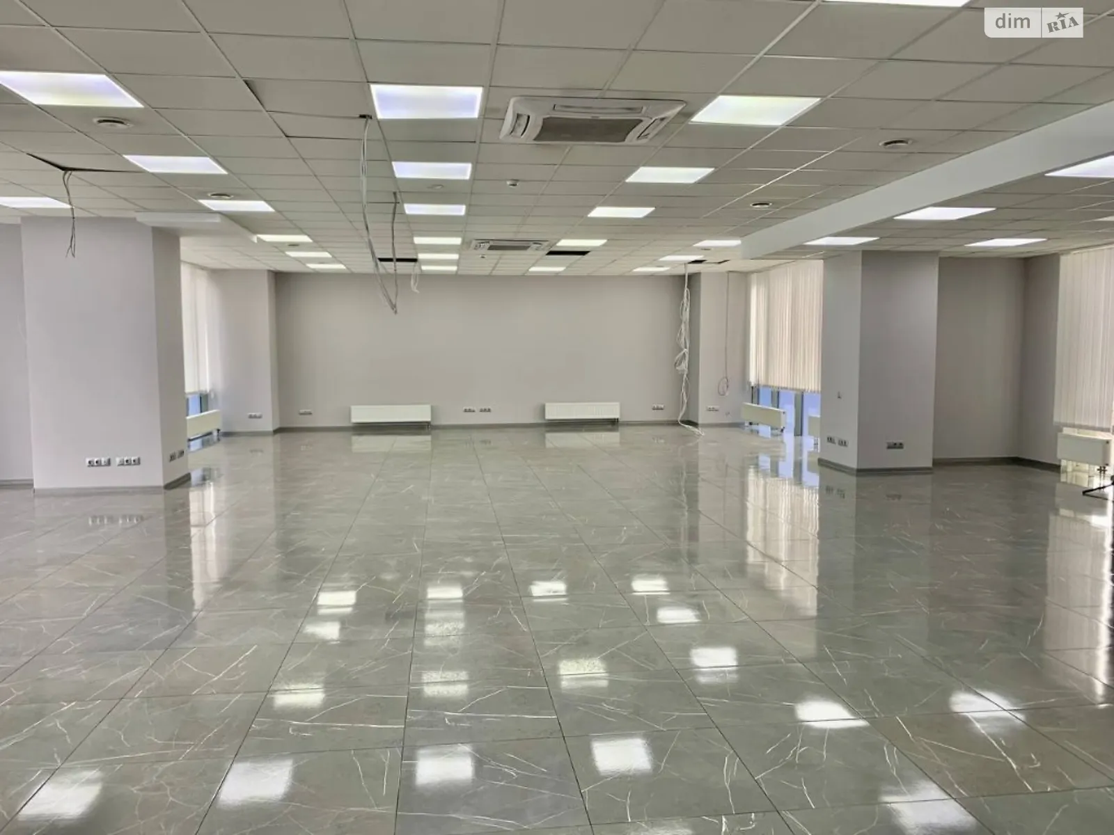 Здається в оренду офіс 264 кв. м в бізнес-центрі, цена: 2640 $ - фото 1