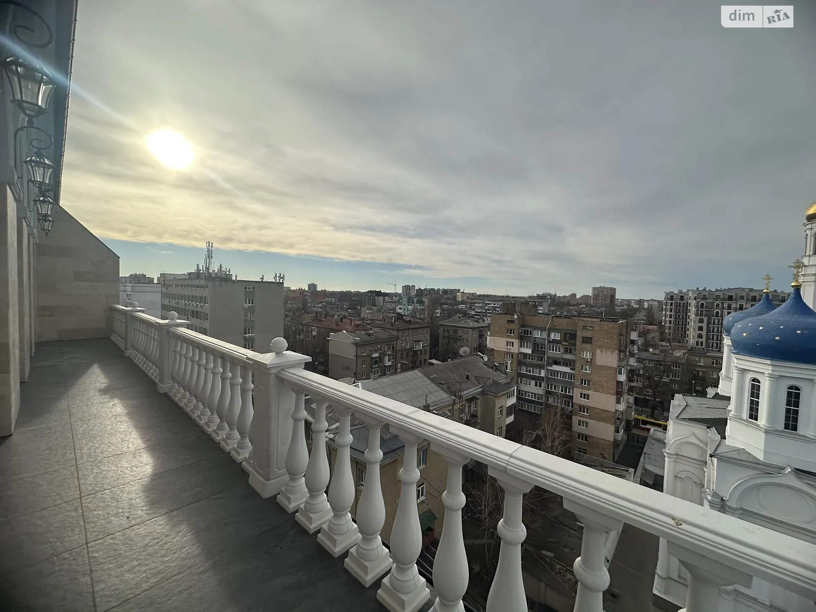 Продается 2-комнатная квартира 106 кв. м в Одессе, пер. Успенский, 11 - фото 1