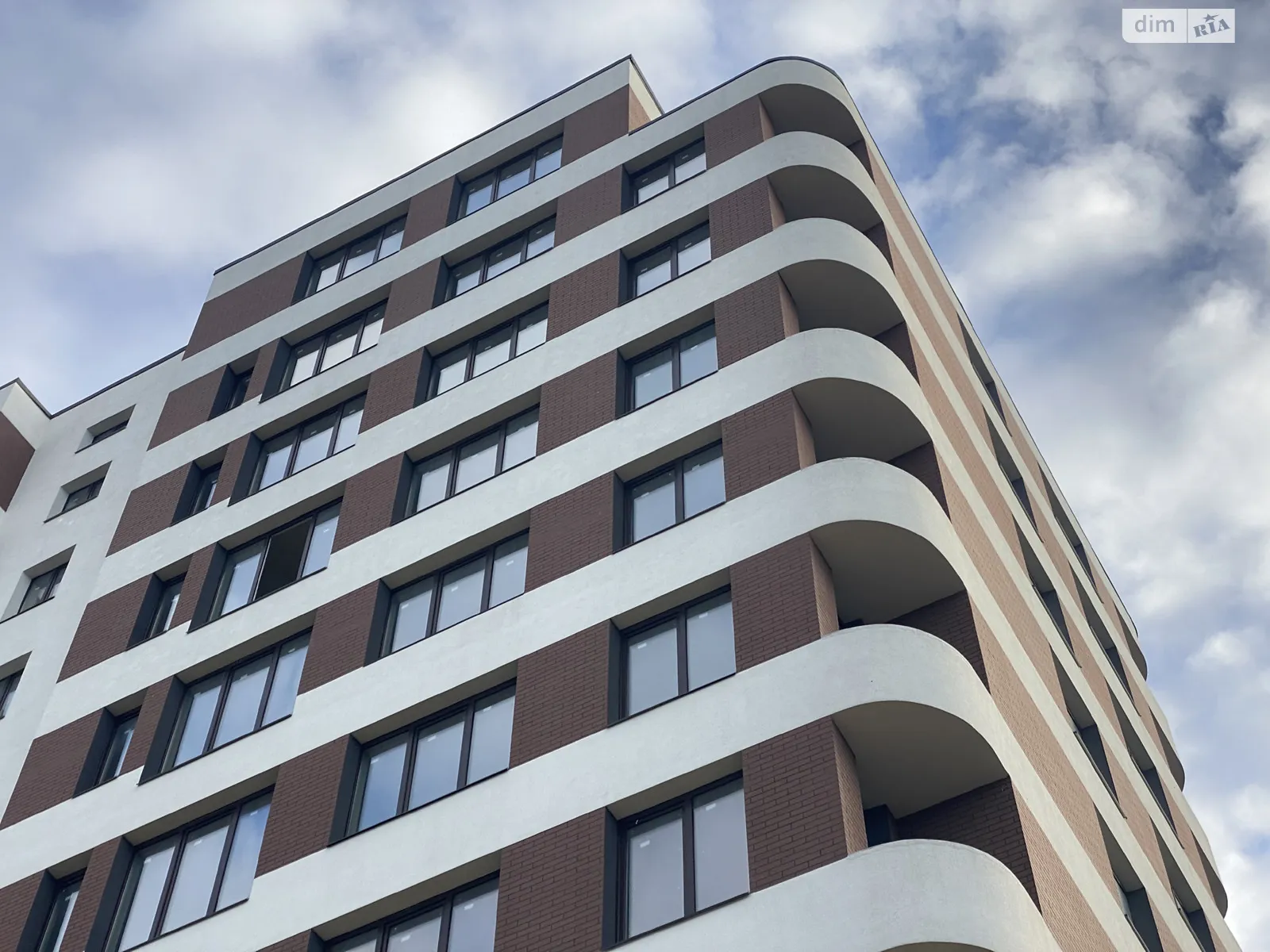 Продается 2-комнатная квартира 54.5 кв. м в Ивано-Франковске, ул. Независимости (Горького) - фото 1