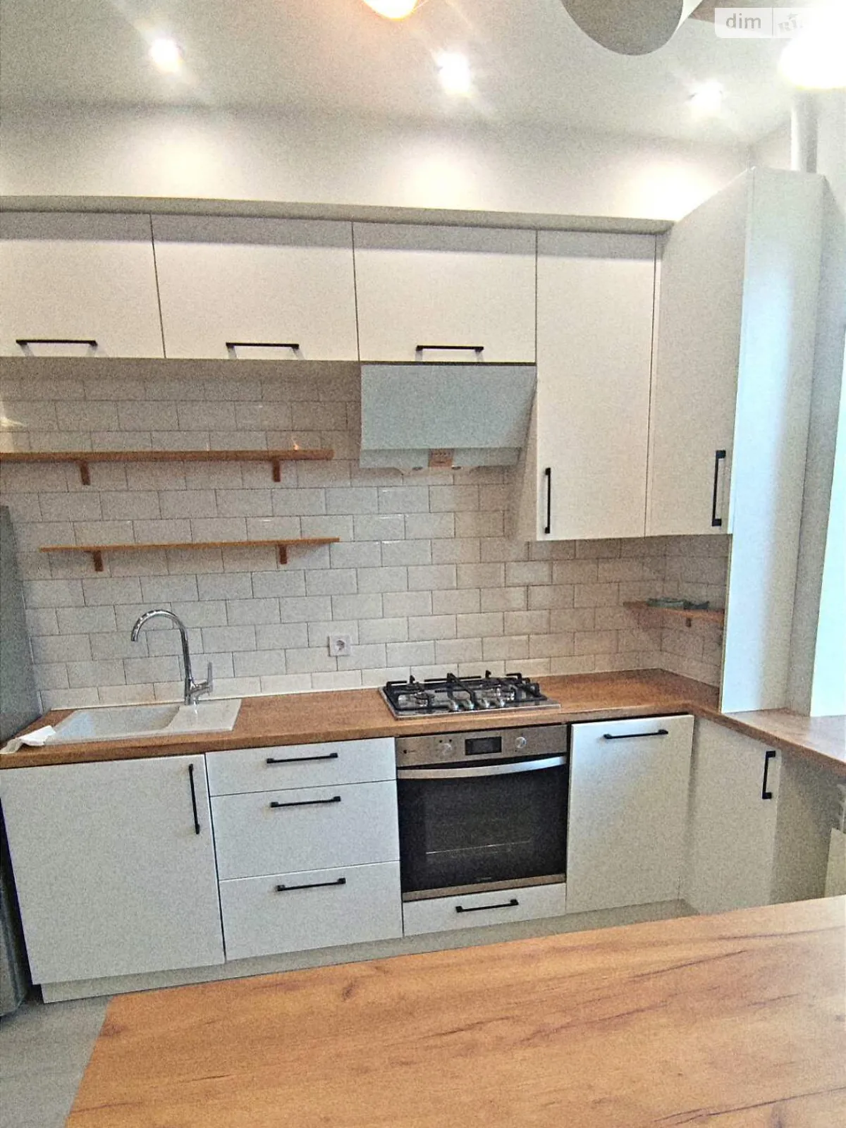 Продается 2-комнатная квартира 46.4 кв. м в Полтаве, ул. Соборности - фото 1