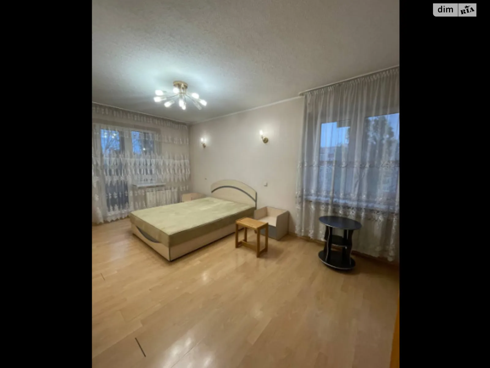 Продается 3-комнатная квартира 84 кв. м в Днепре, просп. Слобожанский, 83 - фото 1