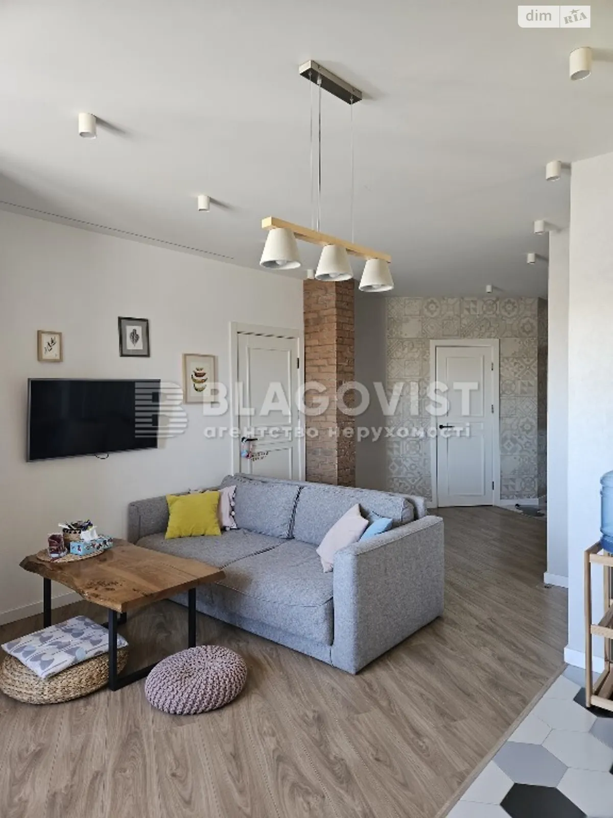 Продается 2-комнатная квартира 67.5 кв. м в Киеве, ул. Драгоманова, 2А