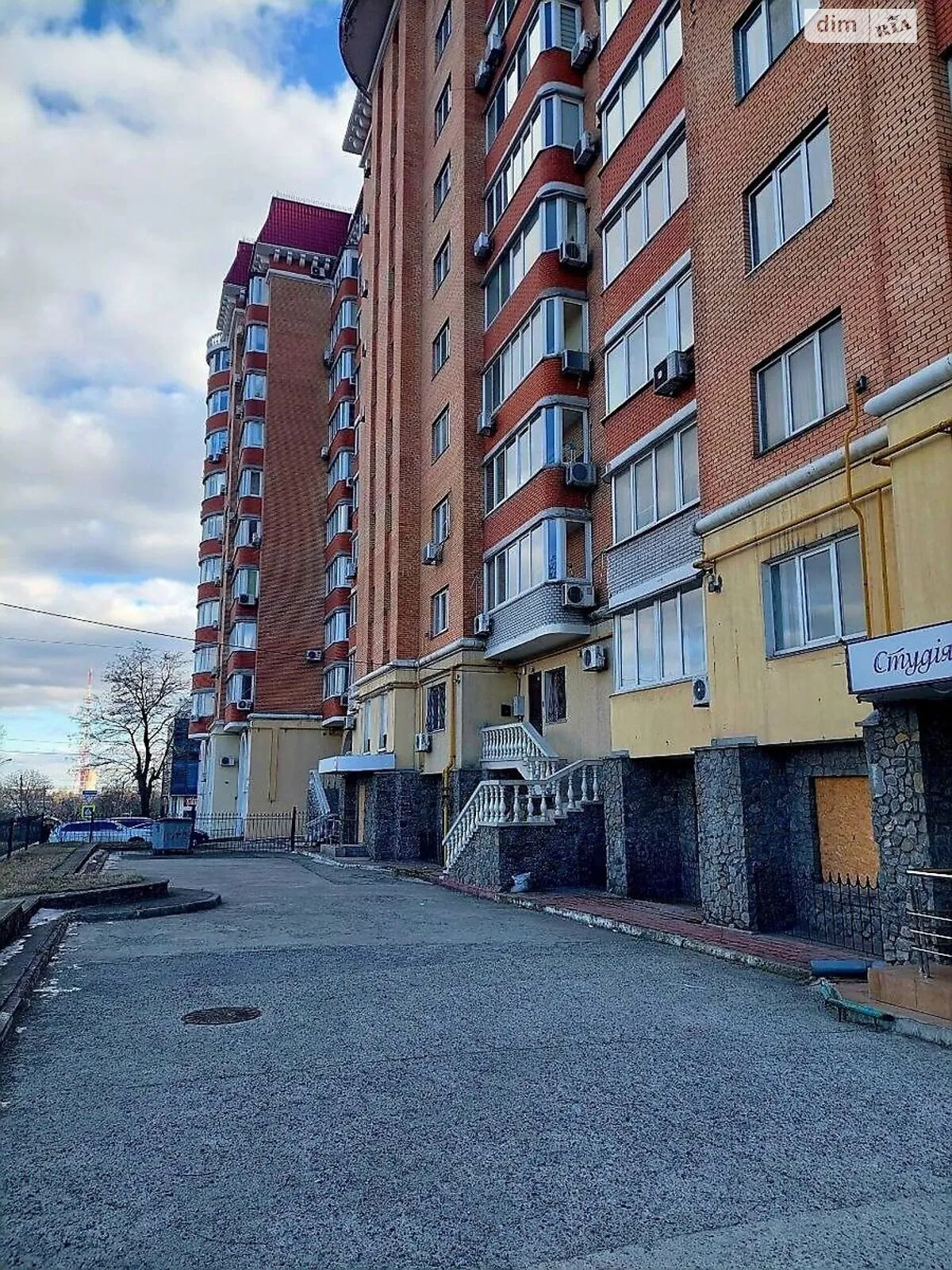 Продается объект сферы услуг 622 кв. м в 10-этажном здании, цена: 330000 $ - фото 1