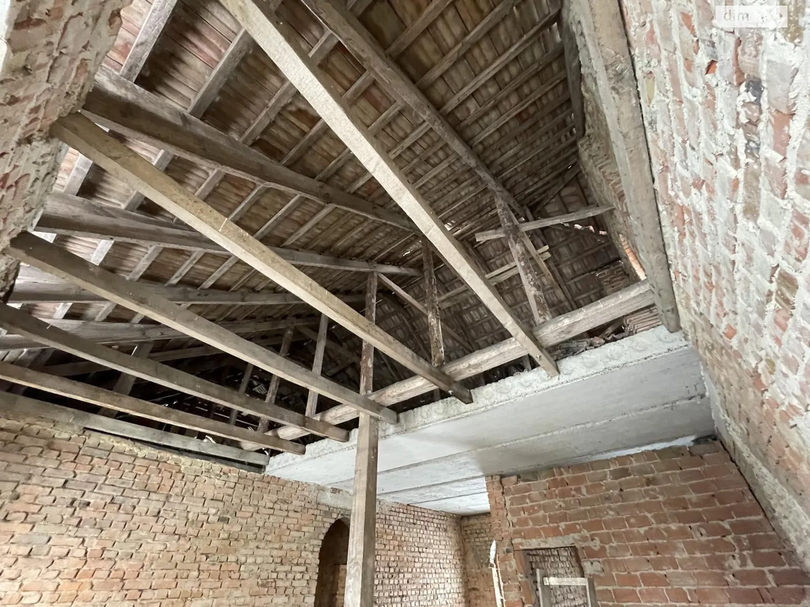 Продается дом на 2 этажа 189 кв. м с камином, цена: 42000 $ - фото 1