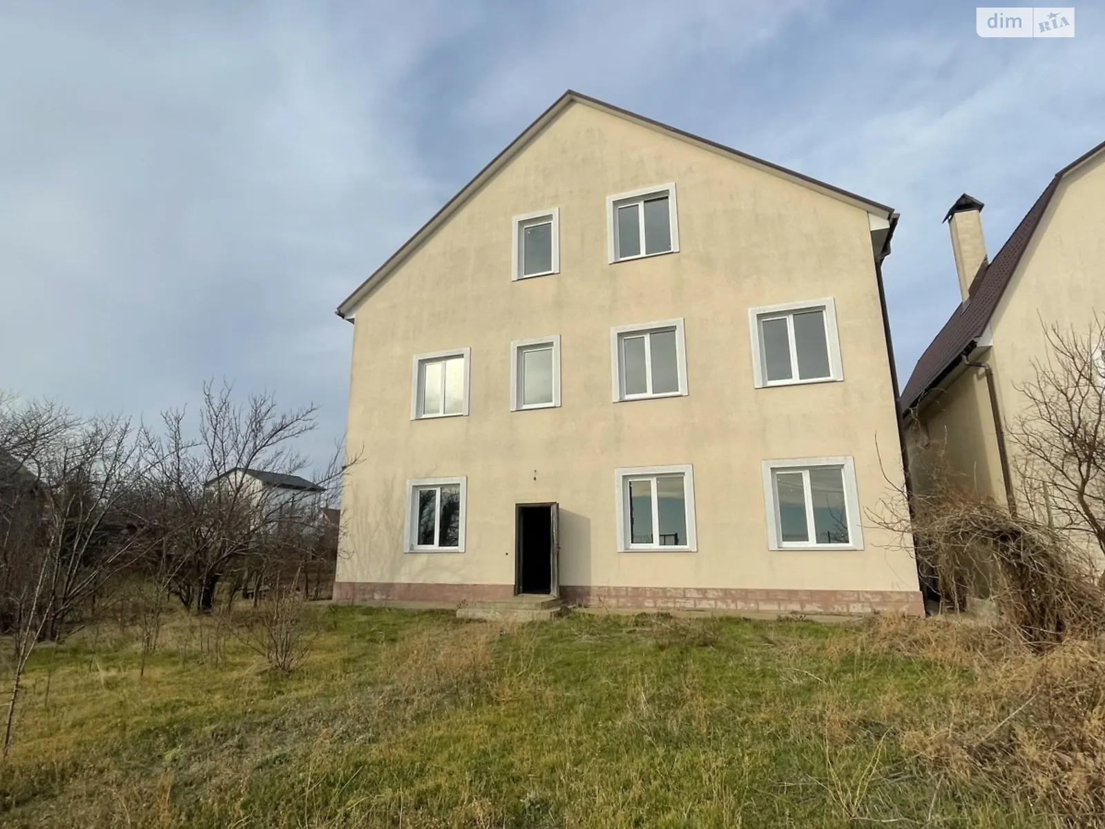 Продається будинок 3 поверховий 270 кв. м с басейном, цена: 120000 $ - фото 1